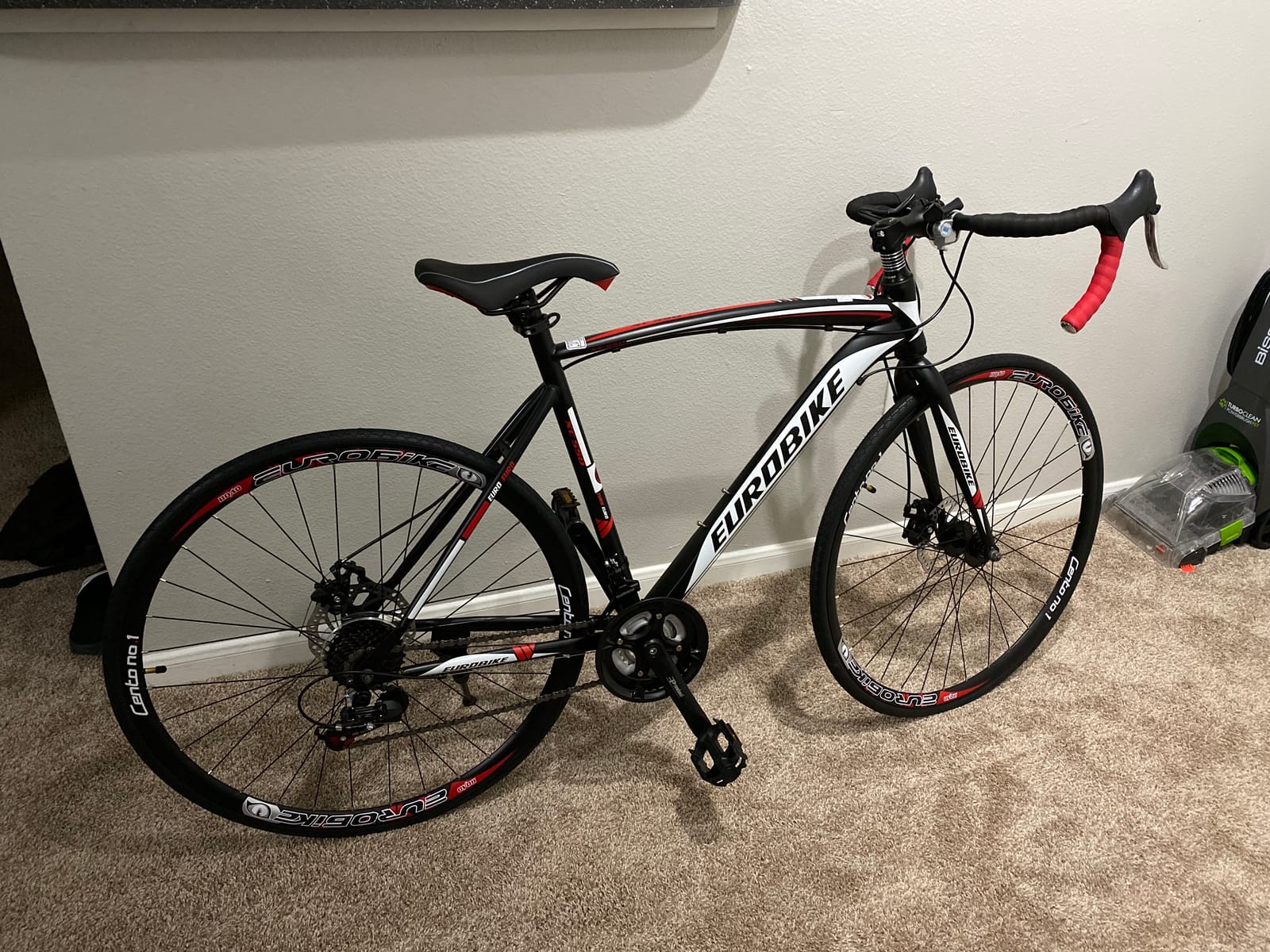 Eurobike HY XC550 Road Bike,21 Speed Road Bicycle for Adults Men and Women,Disc Brake 700C Race Bike for Beginner to Intermediate Bicycle Riders(54cm-32 Spoke) customer photo 2