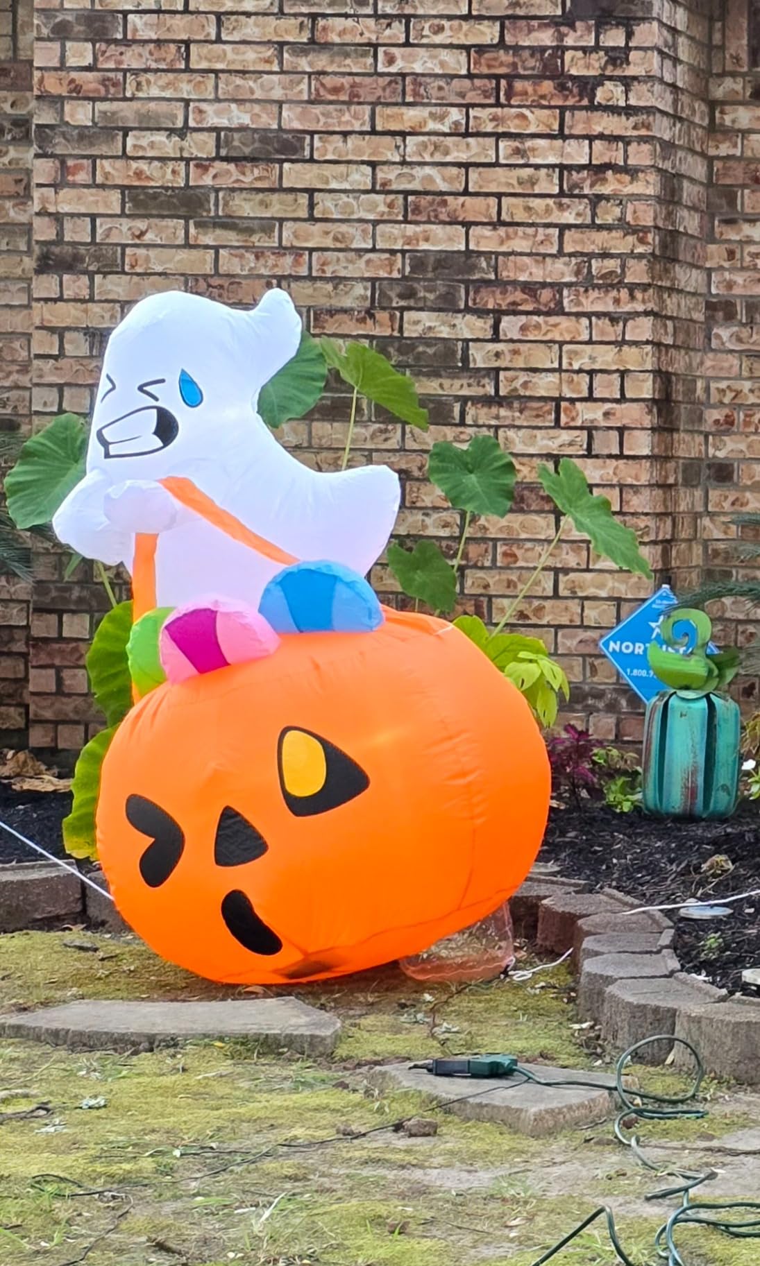 Joiedomi 5 FT Tall Halloween Inflatables Outdoor Decorations, Inflatable Cute Ghost Halloween Decor Outdoor, Blow Up Ghost Lift Pumpkin Candy Bag with Build-in LEDs for Yard Decorations customer photo 2