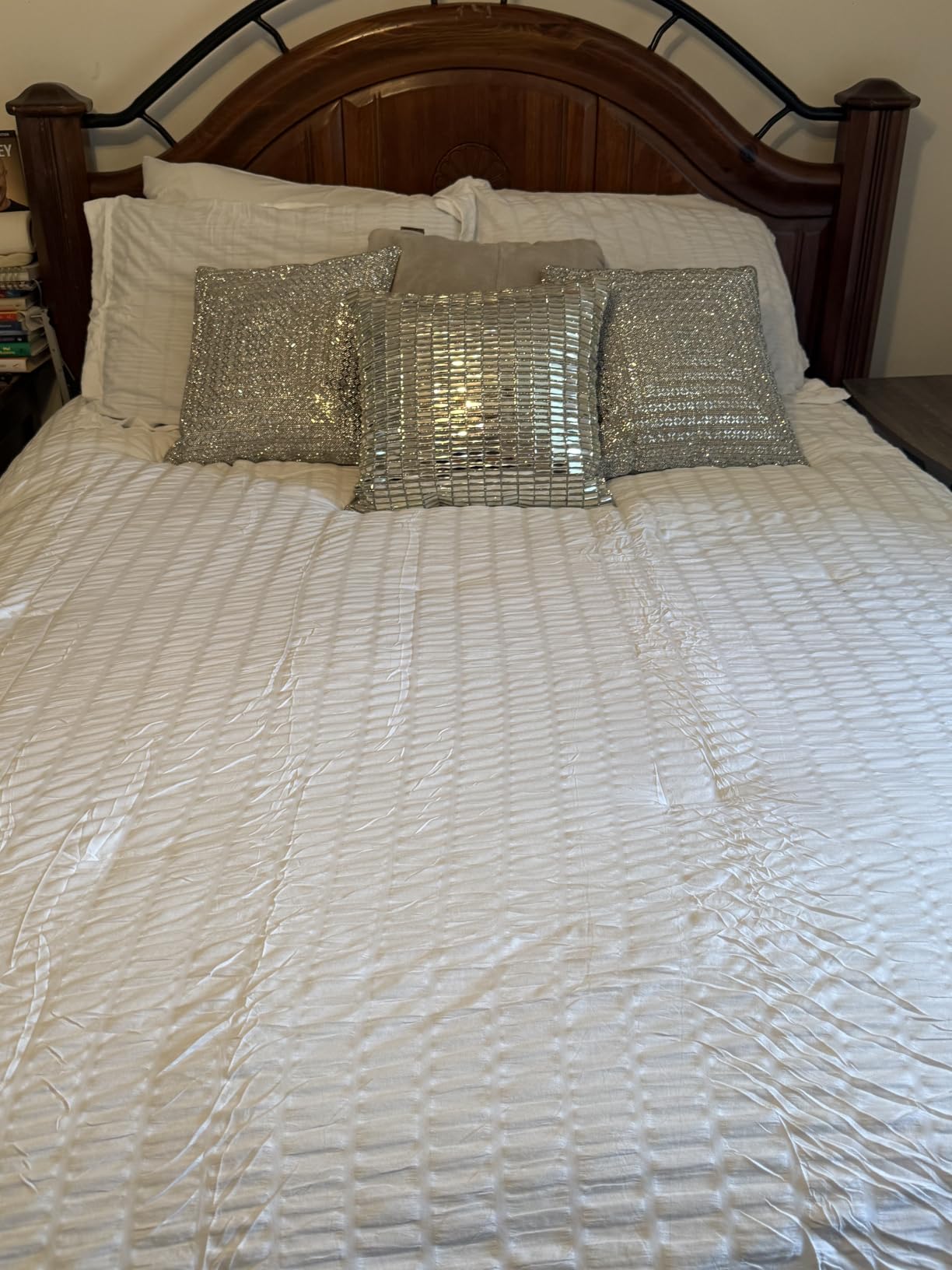 CozyLux King Size Comforter Set, 7 Pieces White Seersucker Bed in a Bag | OEKO-TEX Certified, All Season Bedding Set with 240 GSM Down Alternative Comforter, Flat & Fitted Sheets, Pillowcases & Shams customer photo 1