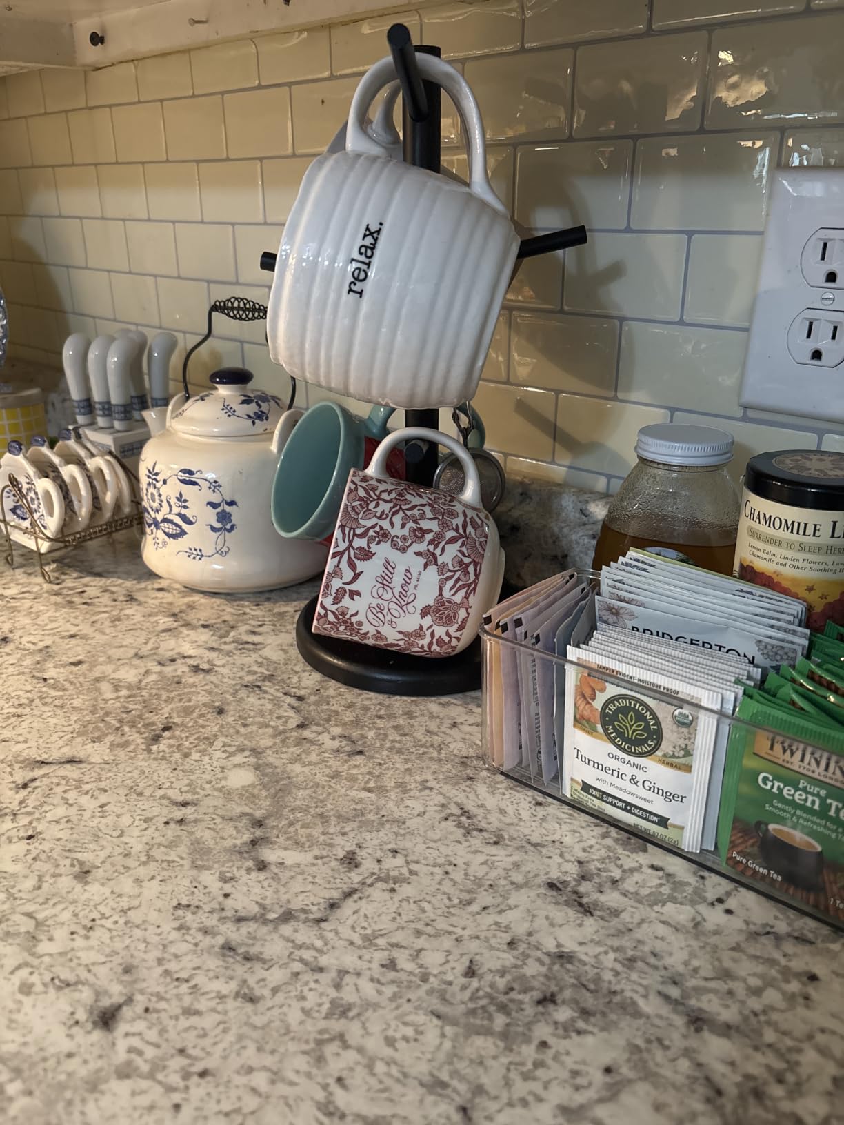 Coffee Mug Holder with 6 Hooks, Bamboo Mug Tree Stand for Countertop, Black customer photo 2