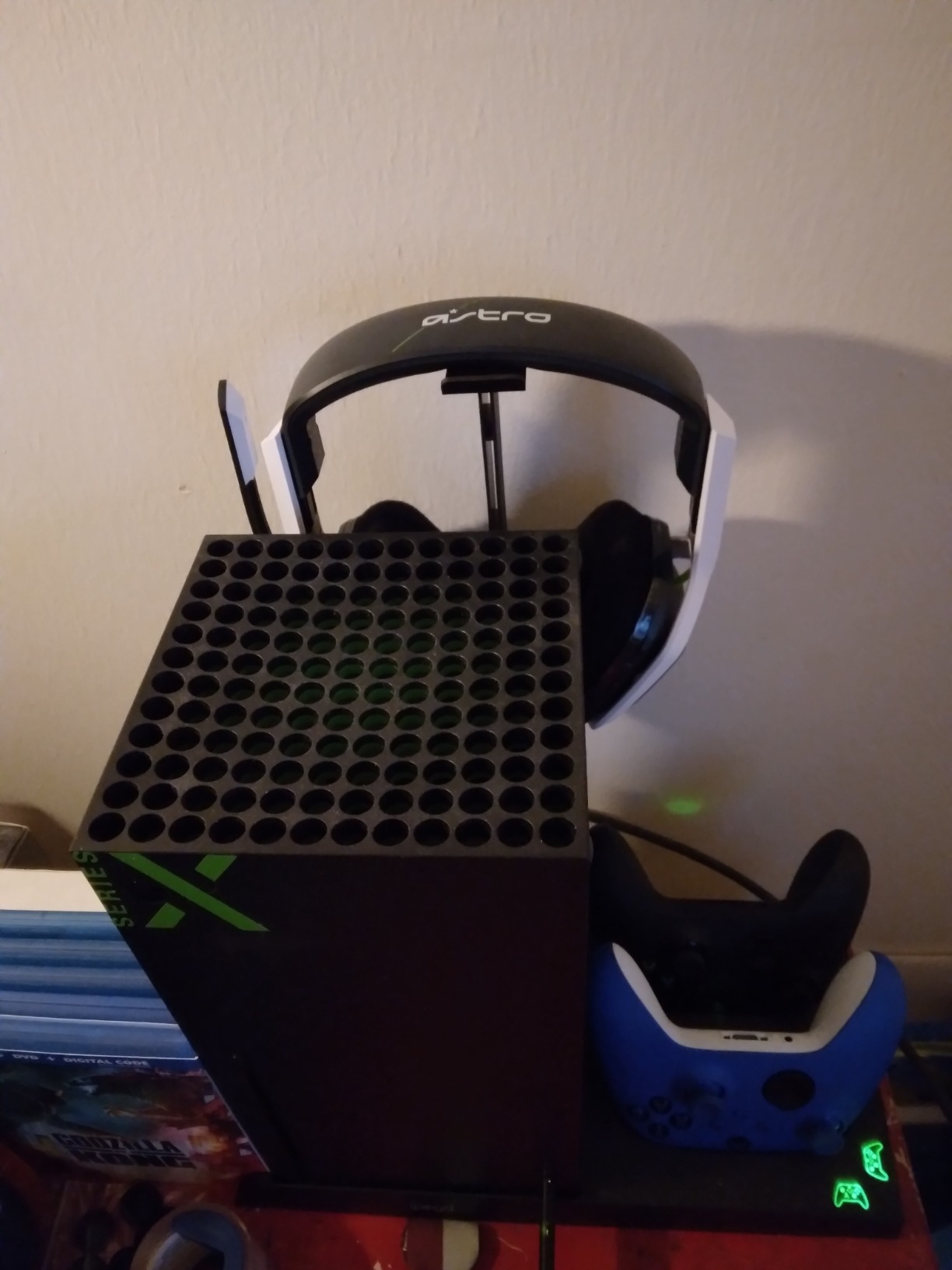 ASTRO Gaming Logitech G A20 Gen 2 Wireless Headset Xbox - White/Green customer photo 1