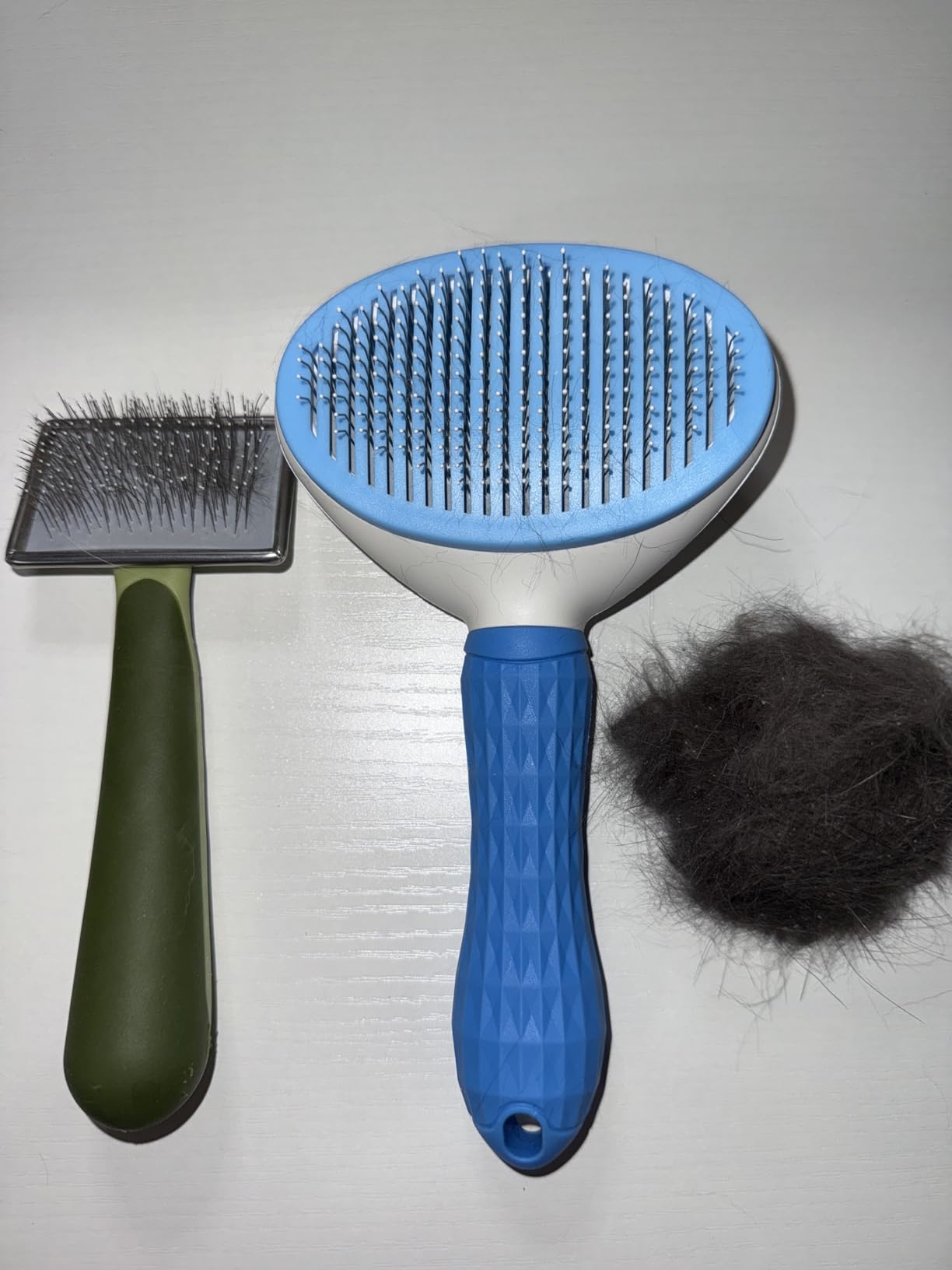 Depets Self Cleaning Slicker Brush, Dog Cat Bunny Pet Grooming Shedding Brush - Easy to Remove Loose Undercoat, Pet Massaging Tool Suitable for Pets with Long or Short Hair customer photo 2