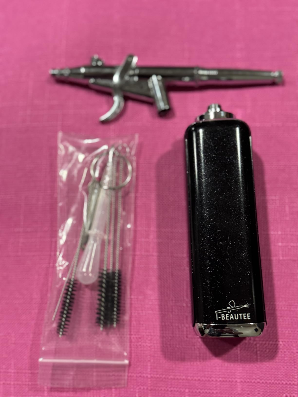 High air Flow Airbrush Kit,Portable Airbrush Compressor, Rechargeable Cordless Airbrush, Mini Air Brush, Handheld Airbrush Gun for Barber, Model Painting, Nail Art, Makeup, Tattoo customer photo 2