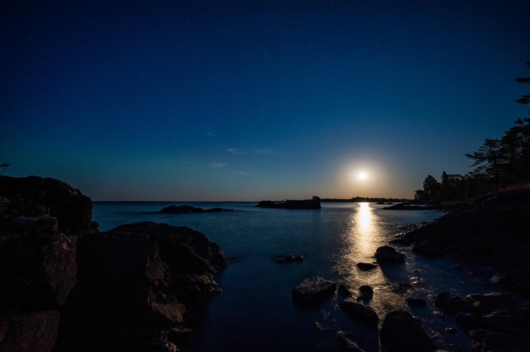Nikon NIKKOR Z 14-24mm f/2.8 S | Professional Large Aperture Wide-Angle Zoom Lens for Z Series mirrorless Cameras | Nikon USA Model customer photo 1
