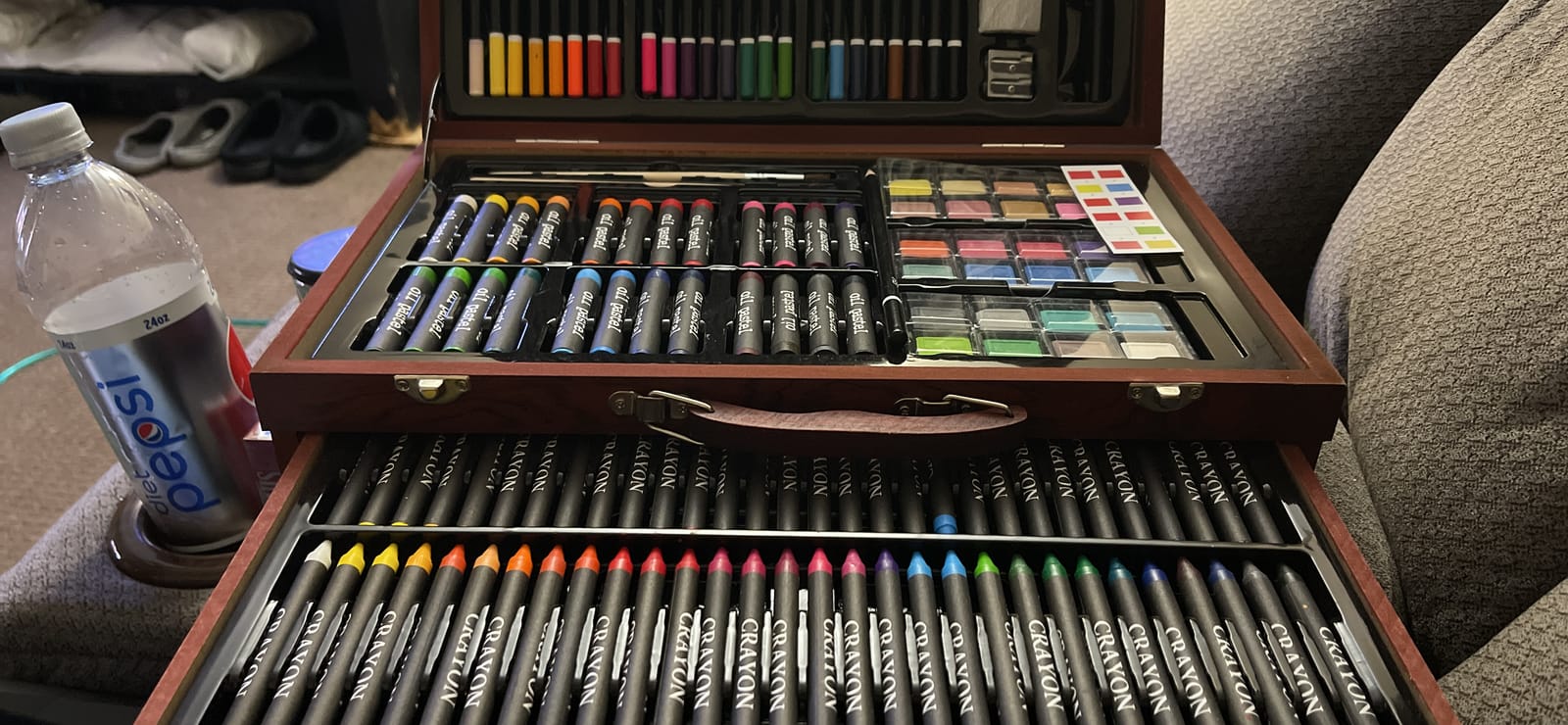 iBayam Art Supplies,150-Pack Deluxe Art Set Crafts Drawing Painting Kit customer photo 1