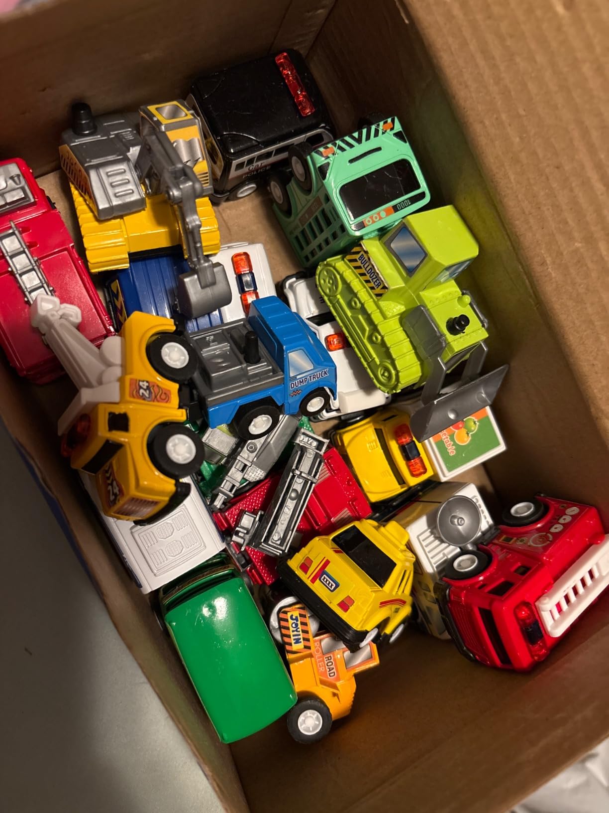 JOYIN 18 Pcs Pull Back City Cars and Trucks Toy Vehicles Set, Friction Powered Mini Cars Toys for Kids, Party Favors for Kids 3-5, Birthday Gifts for Boys and Girls, Goodie Bag Stuffers customer photo 1