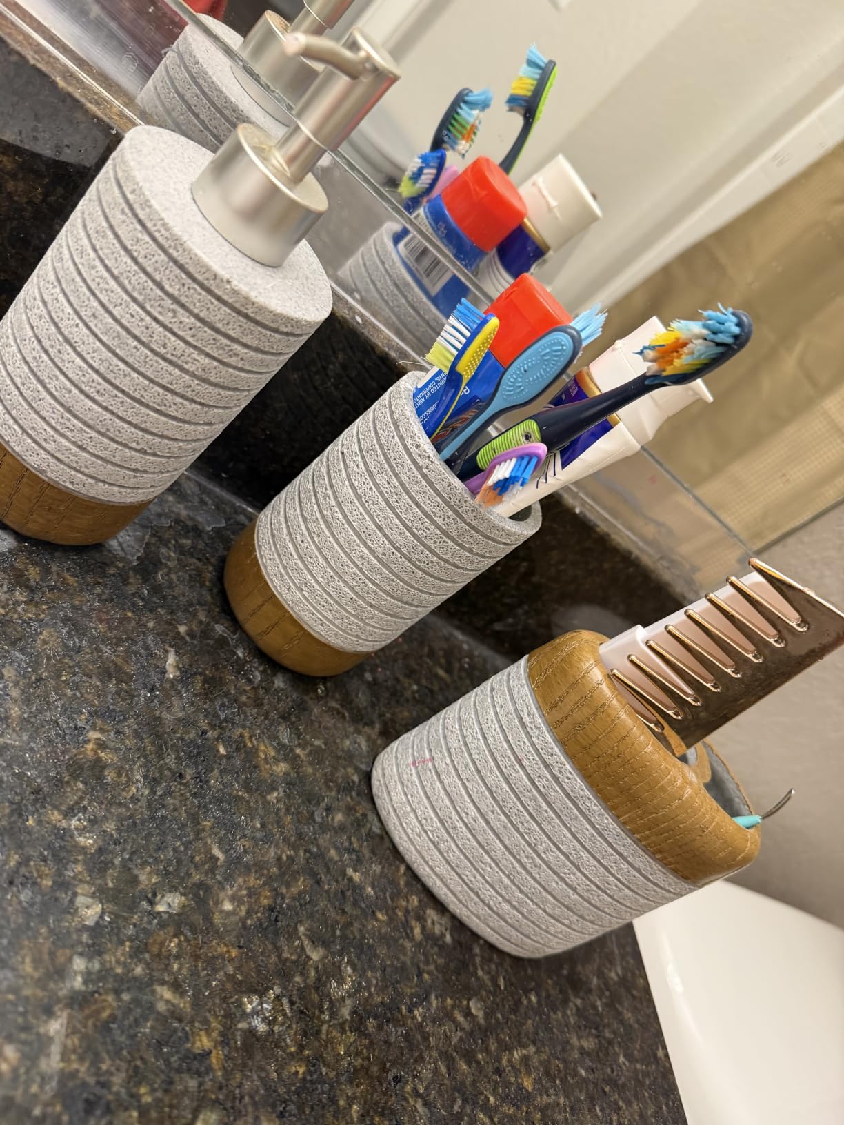Hymmah Bathroom Accessories Set,Marble Design Toothbrush Holder,Farmhouse Bathroom Decor,4 Pcs Resin Gift Set Apartment Necessities, Contain Toothbrush Cup,Soap Dispenser,Soap Dish,Tumbler customer photo 1