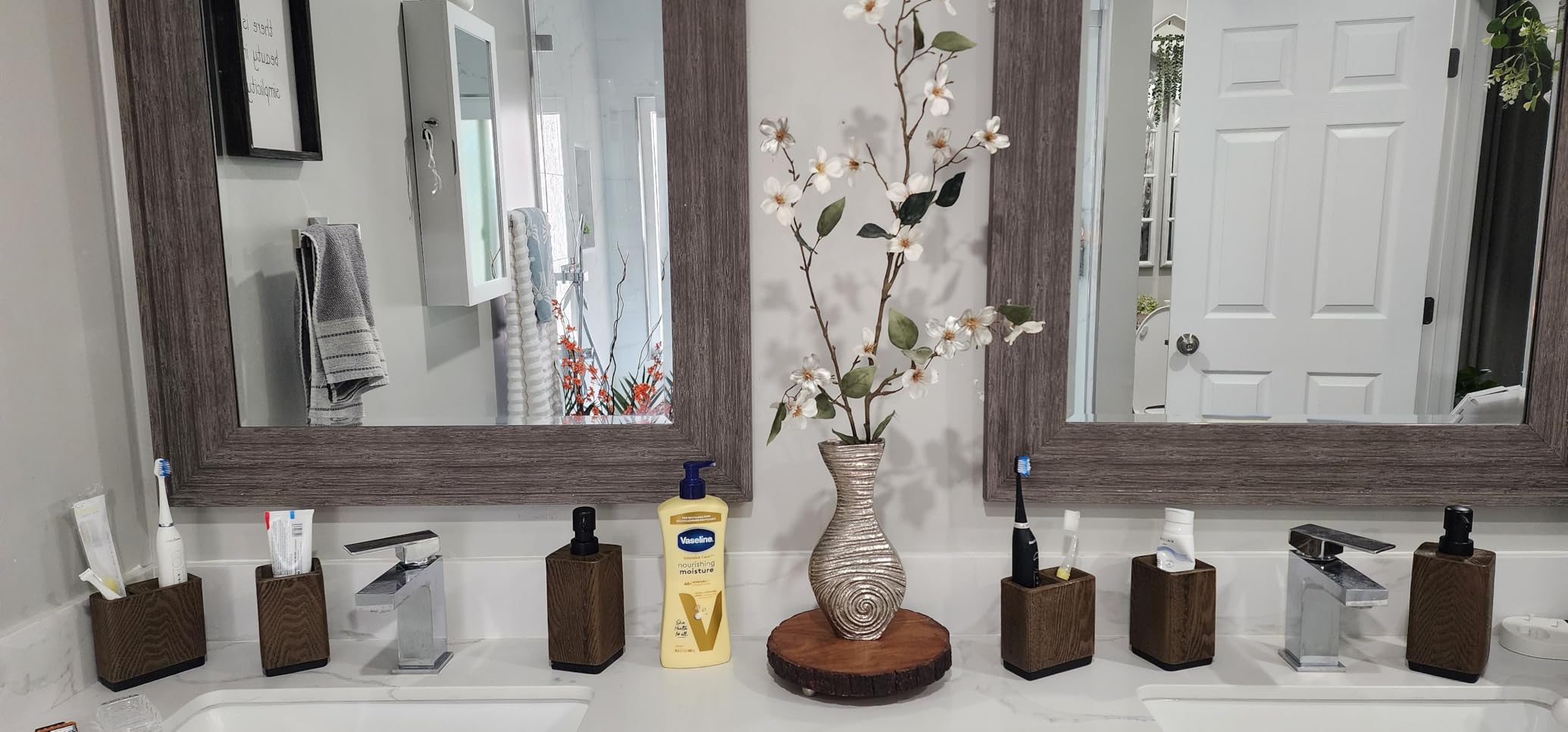 Hymmah Bathroom Accessories Set,Marble Design Toothbrush Holder,Farmhouse Bathroom Decor,4 Pcs Resin Gift Set Apartment Necessities, Contain Toothbrush Cup,Soap Dispenser,Soap Dish,Tumbler customer photo 2