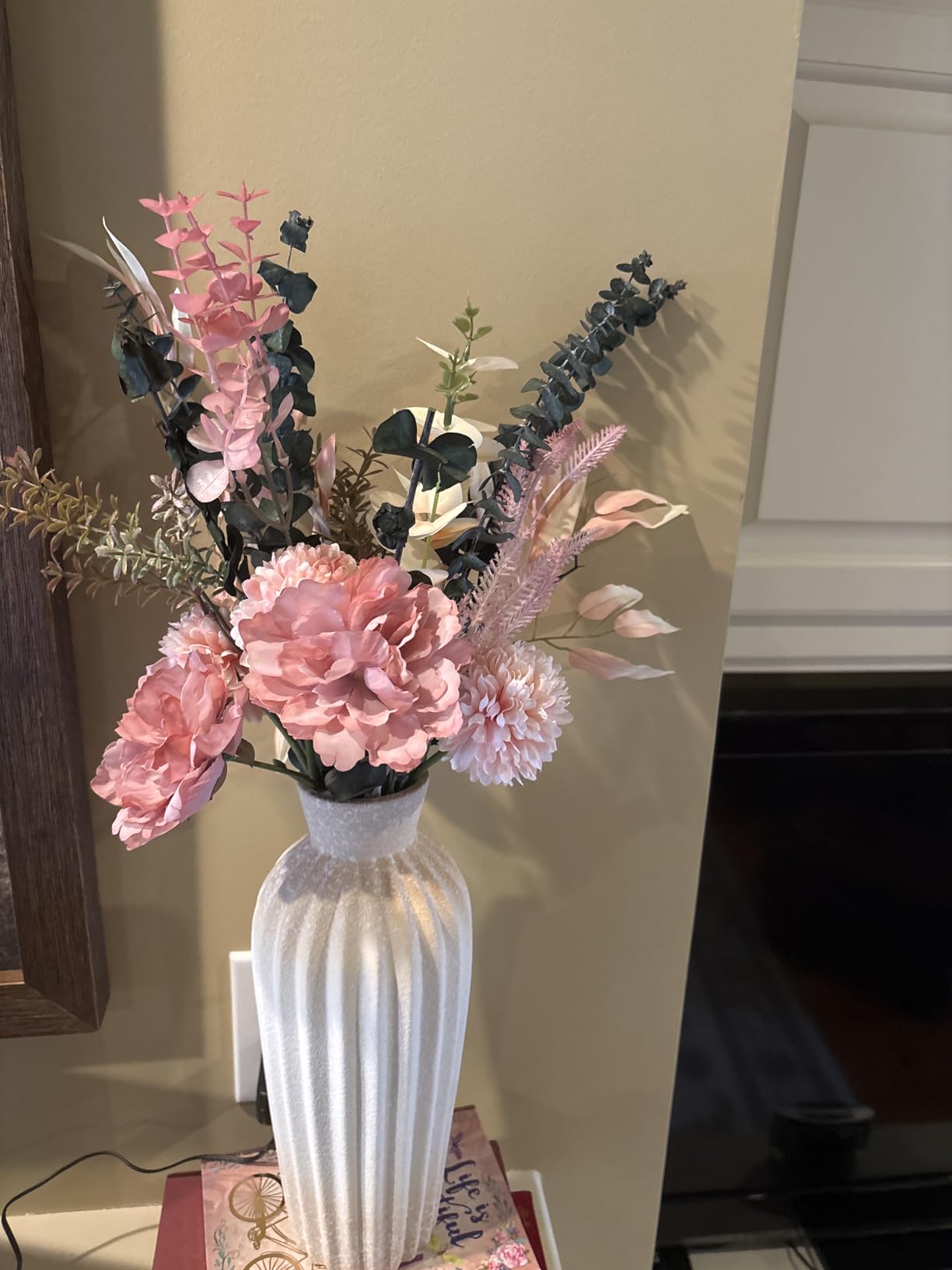 KIRIFLY Artificial Fake Flowers Plants Silk Flower Arrangements Wedding Bouquets Decorations Plastic Floral Table Centerpieces for Home Kitchen Garden Party Décor (Champagne) customer photo 1