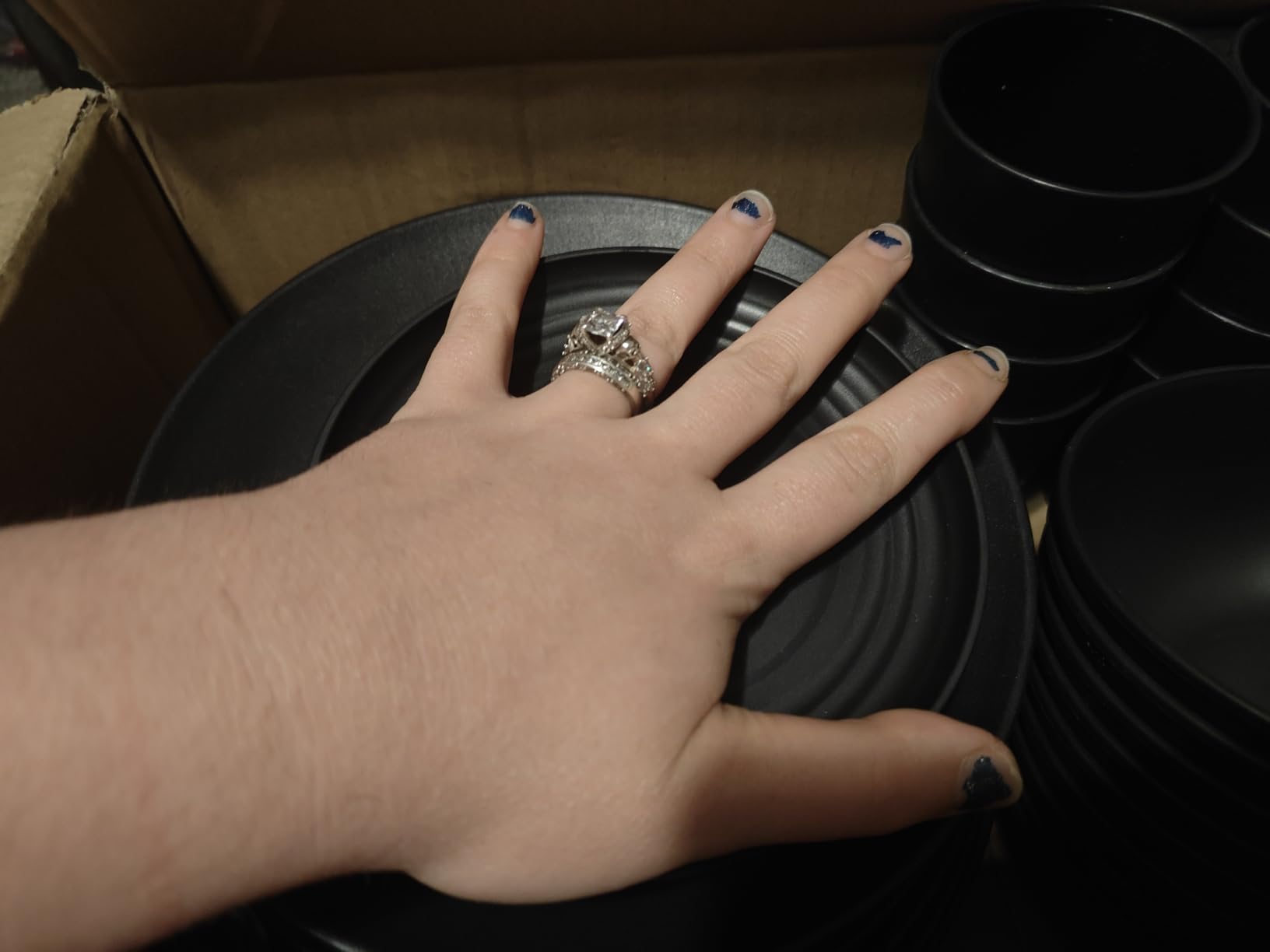 Homienly Wheat Straw Dinnerware Sets 20 PCS Cups and Plates Sets for Kitchen Microwave and Dishwasher Safe Plate Set Unbreakable Camping Dish Set Kids Plates and Bowls Sets for Picnic, RV (Multilight) customer photo 2
