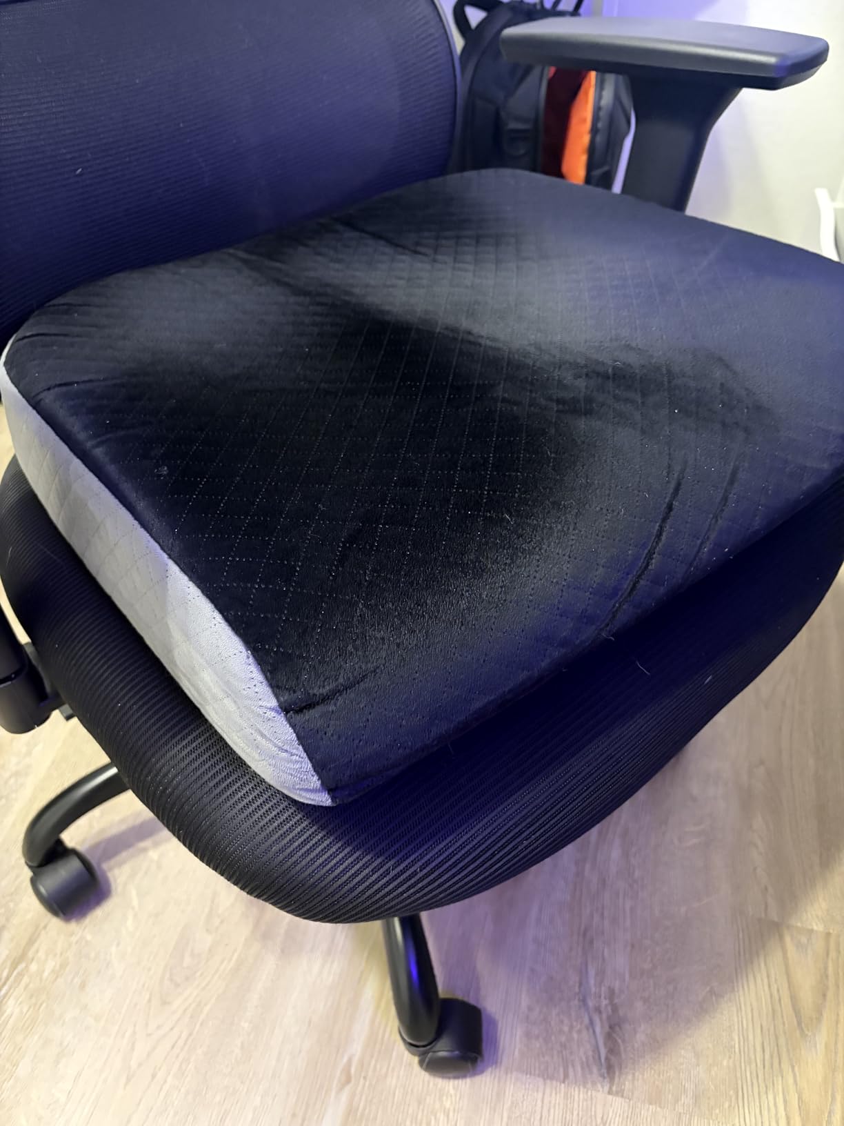 Kölbs Extra Large Seat Cushion, Stylish Plush Velvet Cover, X-Large Memory Foam for Office Chair, Floor Pillow, Cushion Back Pain Coccyx Pain Relief, Carry Handle (Extra Large) customer photo 2