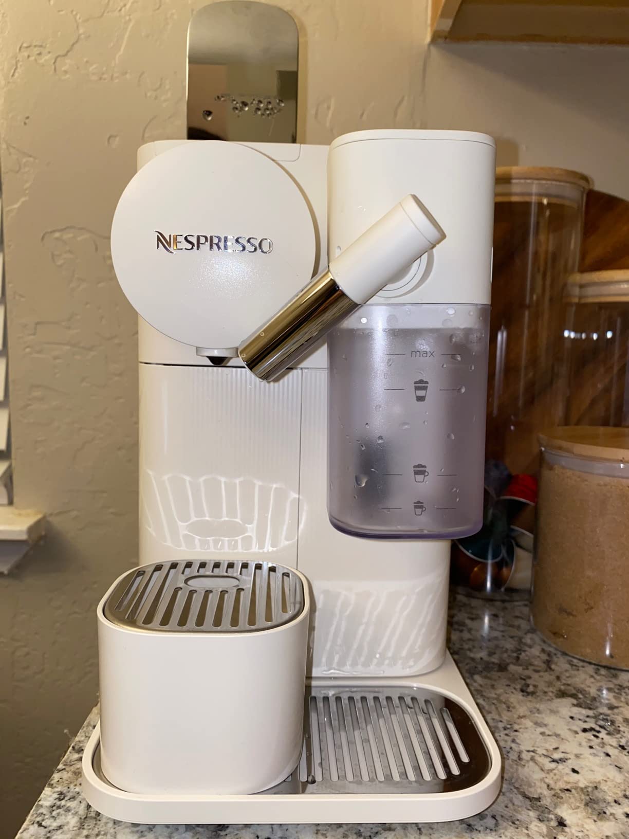 Nespresso Lattissima One Original Espresso Machine with Milk Frother by De'Longhi, Silky White customer photo 2