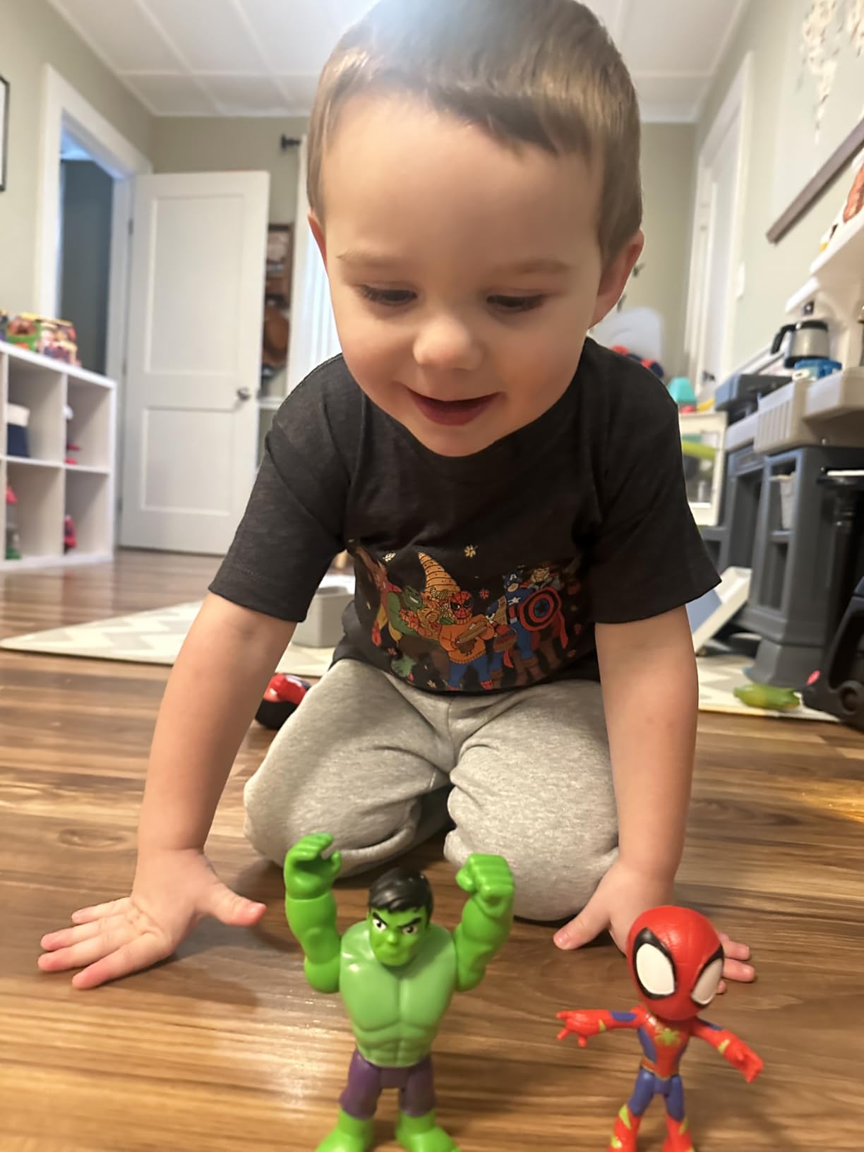 Spidey and his Amazing Friends Marvel Hero Reveal Multipack with Mask-Flip Feature, 4-Inch Action Figure Toys, Kids 3+ (Amazon Exclusive) customer photo 1