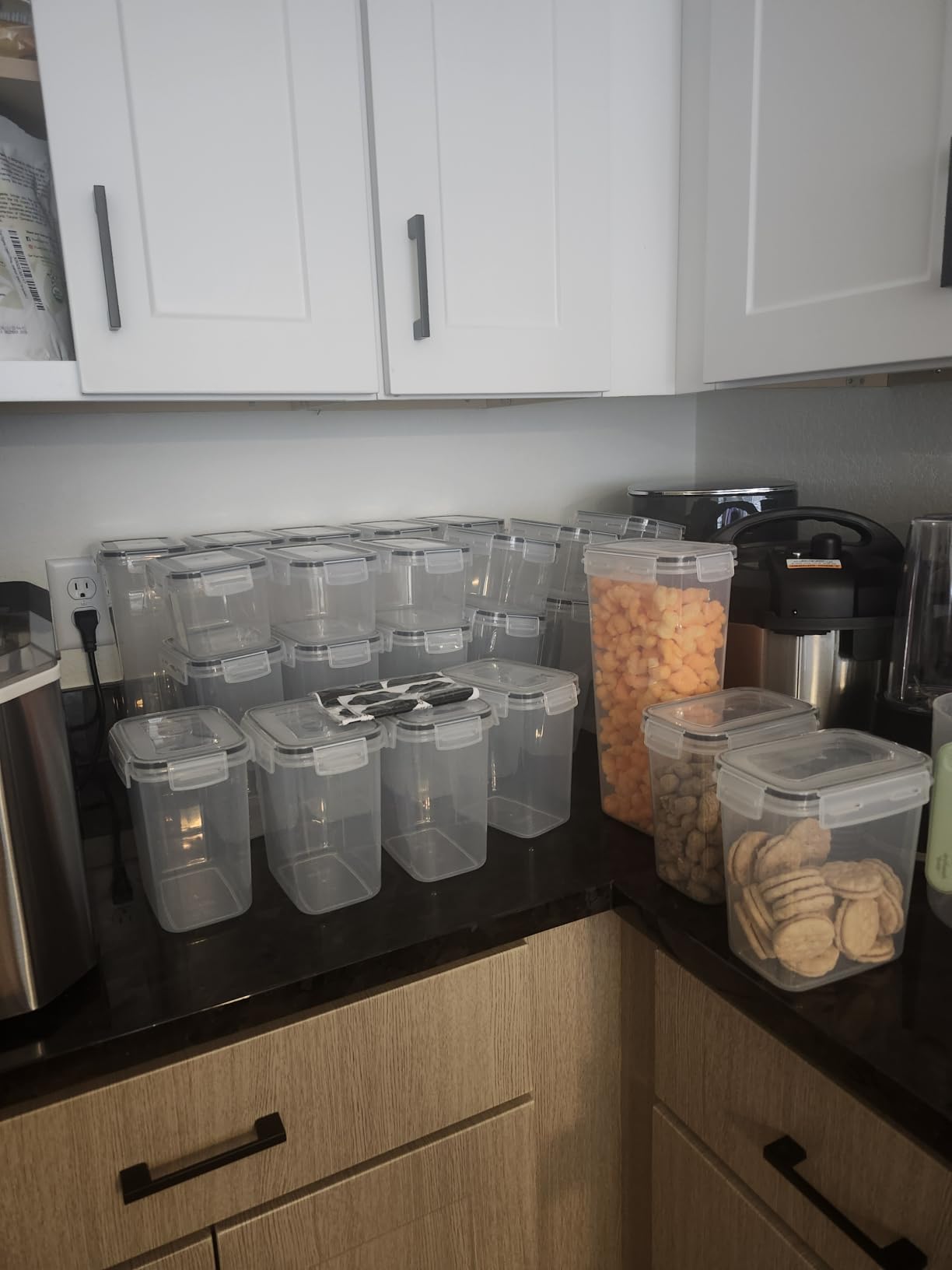 Vtopmart Airtight Food Storage Containers with Lids, 24 pcs, Black customer photo 1