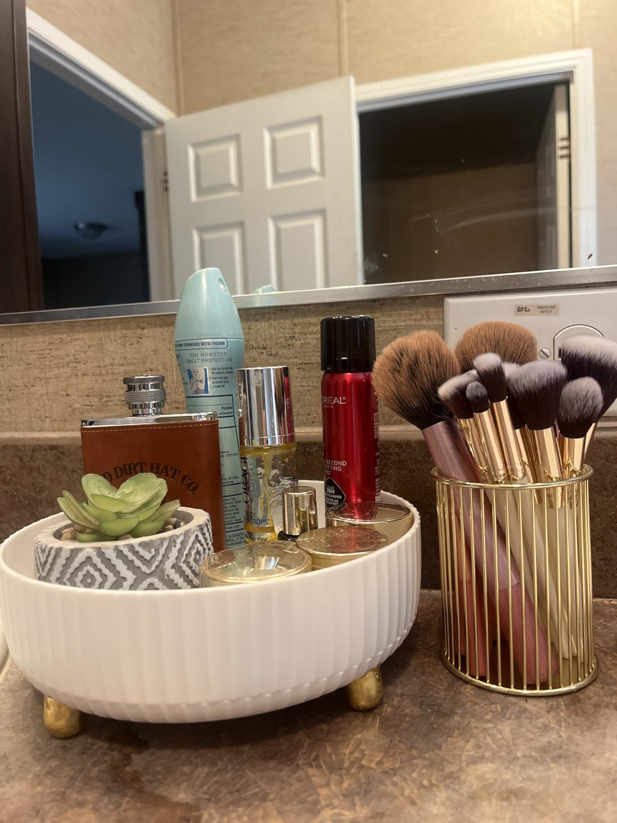 HSYMQ Gold Metal Pen Holder for Desk, Makeup Brushes Cup, Pencil Holders, Office&Home Organizer customer photo 1