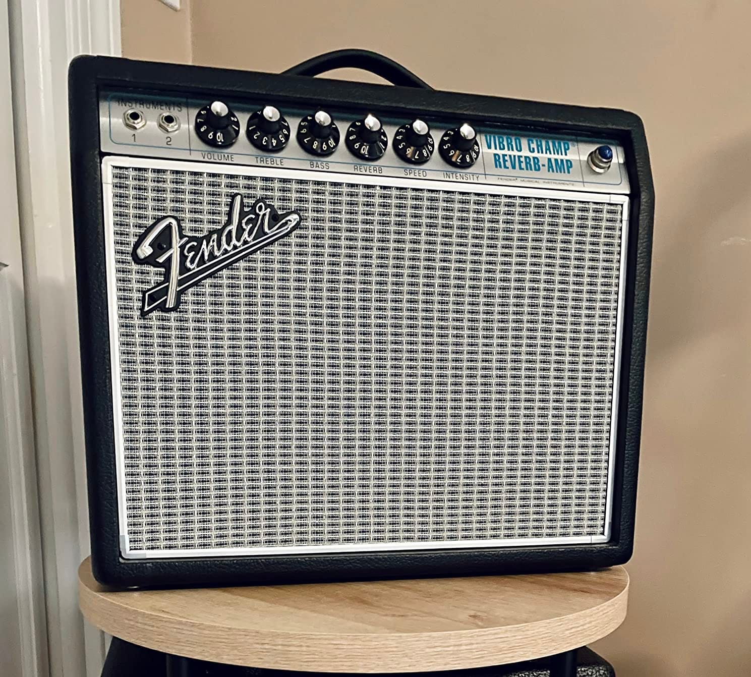 Fender 68 Custom Vibro Champ Reverb Guitar Amplifier, with 2-Year Warranty | 5-watt vintage tube amp, built-in reverb and vibrato, low wattage home practice, 8-inch speaker, 2-year warranty customer photo 1