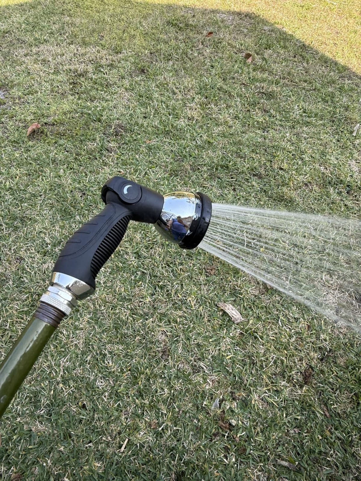 Garden Hose Spray Nozzle,10 Hose Metal Duty Watering Patterns Thumb Control On Off Valve, High Pressure Nozzle Sprayer for Plants, Car Wash,Cleaning,Showering Pets customer photo 1