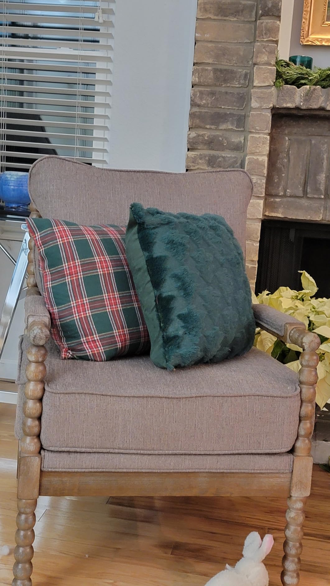 AQOTHES Christmas Plaid Decorative Throw Pillow Covers Red 20x20 Inches customer photo 1
