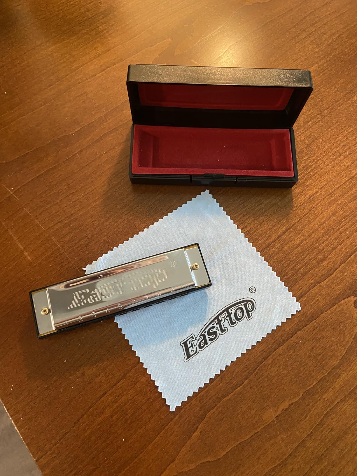 East Top Harmonica, C Key Blues Harmonica for Beginners and Adults, Kids and Teenagers, 10 Holes Mouth Organ For Students as Gift customer photo 2