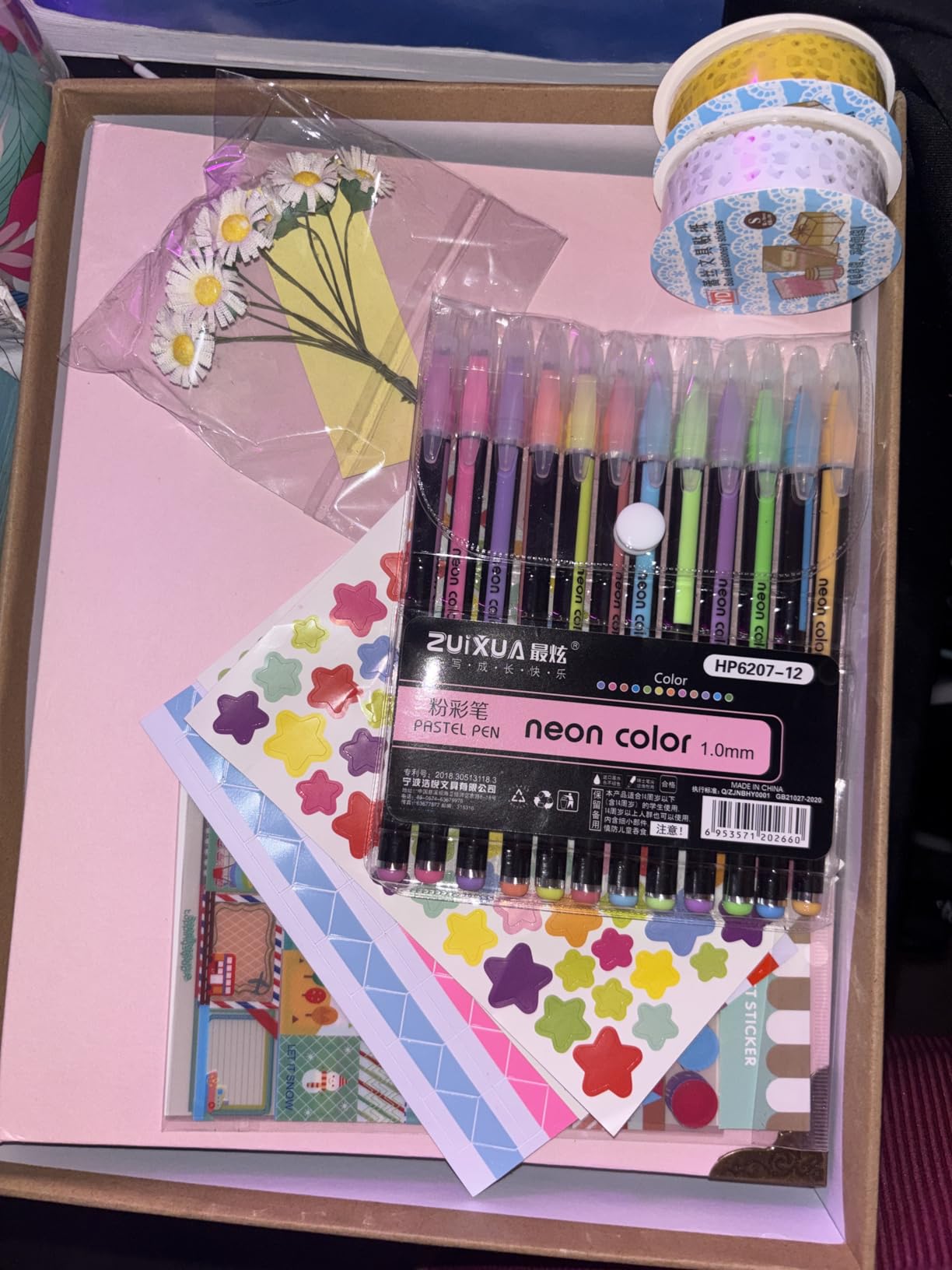 Vienrose DIY Scrapbook Photo Album Kit with Pens Tapes and Stickers 60 Pages Hardcover 8.5x11 Inches 3 Rings Removable Black Paper Scrapbooking Gift for Lover Friends Kids Wedding Valentine's White customer photo 2