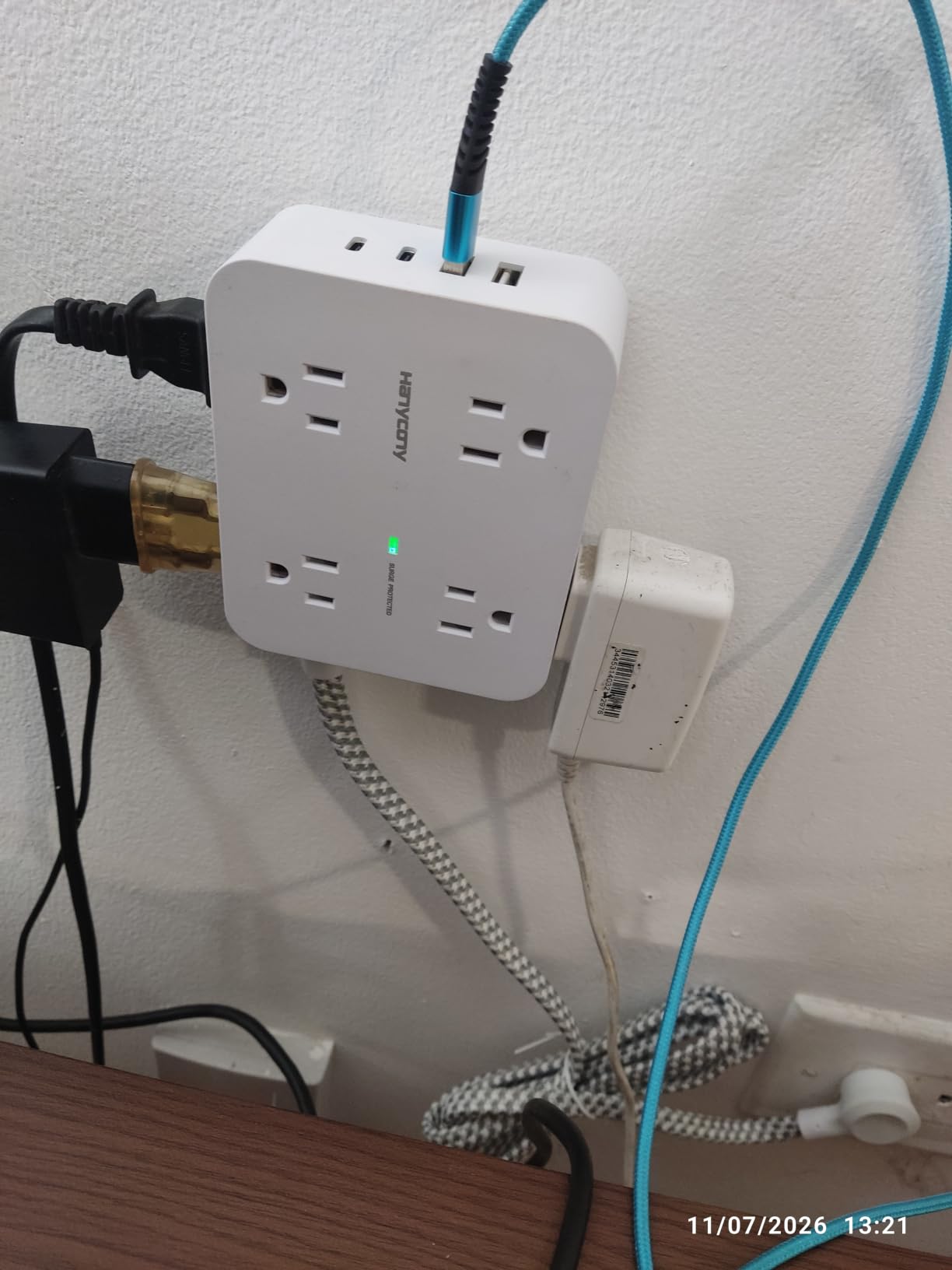 HANYCONY Surge Protector Power Strip, 1080J, 5 Ft Braided Extension Cord customer photo 1