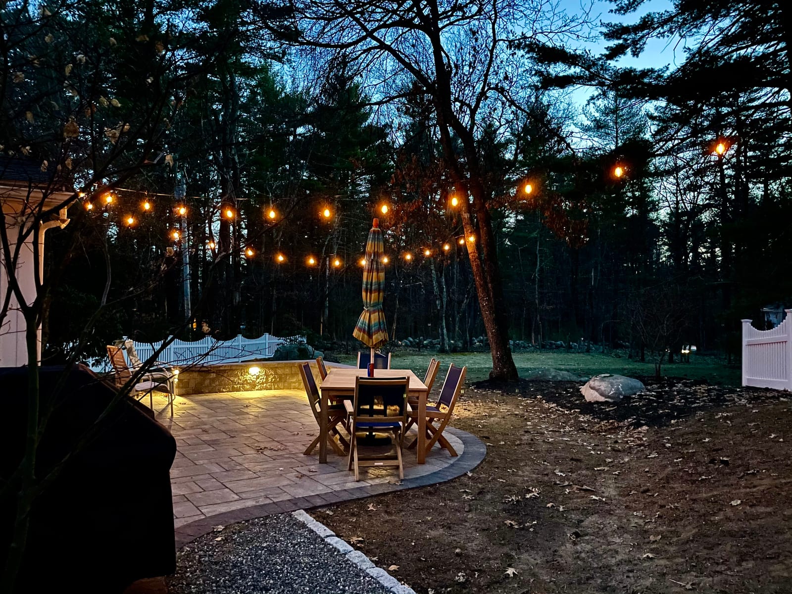 Minetom Icicle Lights Outdoor with Clips, 20ft 100 LED 20 Tubes Twinkling White Christmas String Lights, Connectable Waterproof Hanging Icicle String Light Plug in for Eave Holiday Outdoor customer photo 1