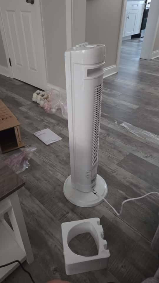 PELONIS 30-Inch 3-Speed Oscillating Tower Fan for Bedroom, Quiet 30dB customer photo 2