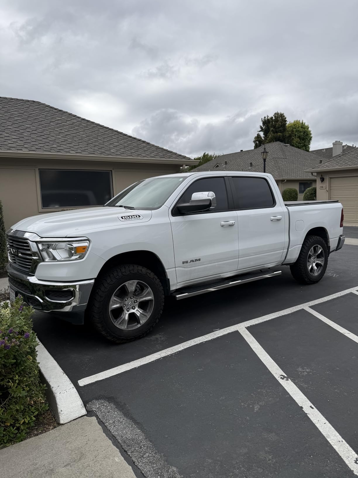 COMNOVA 6 Inches Running Boards Compatible with 2009-2018 Dodge Ram 1500 Crew Cab (Including 2019-2024 Classic), 2010-2026 Ram 2500 3500, Stainless Steel Side Steps customer photo 2