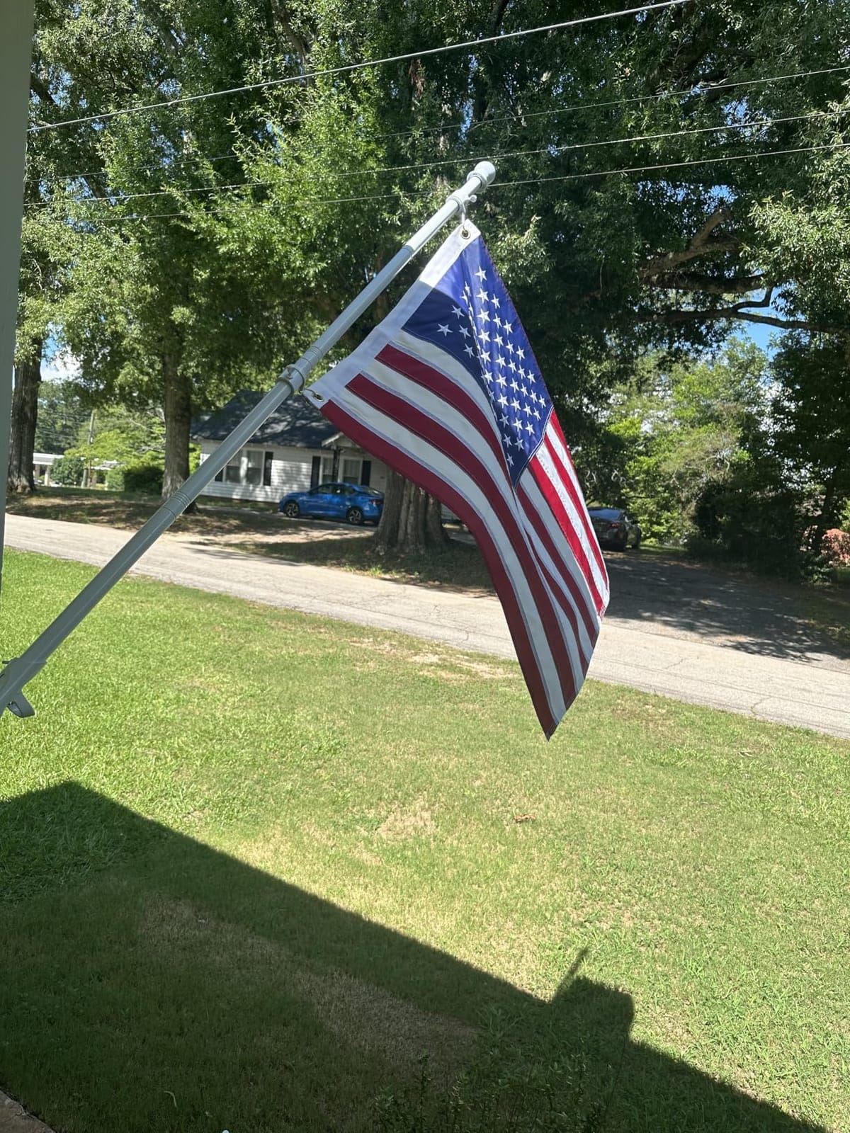 Flag Pole for Outside House, 5 FT Tangle-Free Heavy Duty, 45°/90° Bracket customer photo 1