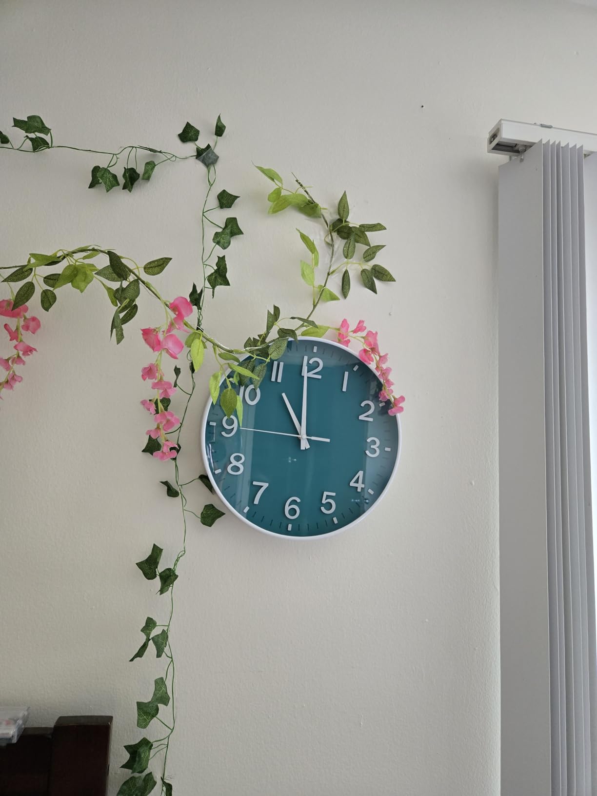 HZDHCLH 12 Inch Silent Wall Clock Battery Operated Non Ticking Olive Green customer photo 1