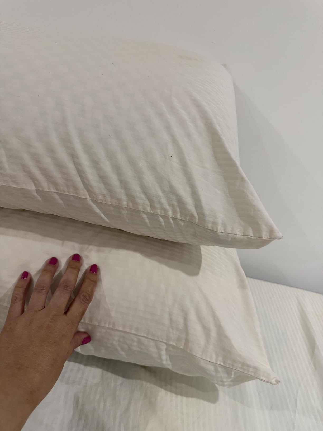 OSBED Shredded Memory Foam Pillows Queen Size Set of 2 | Neck pain relief, supportive, odorless, cooling pillow, adjustable, washable, CertiPUR-US hypoallergenic adult pillow customer photo 2