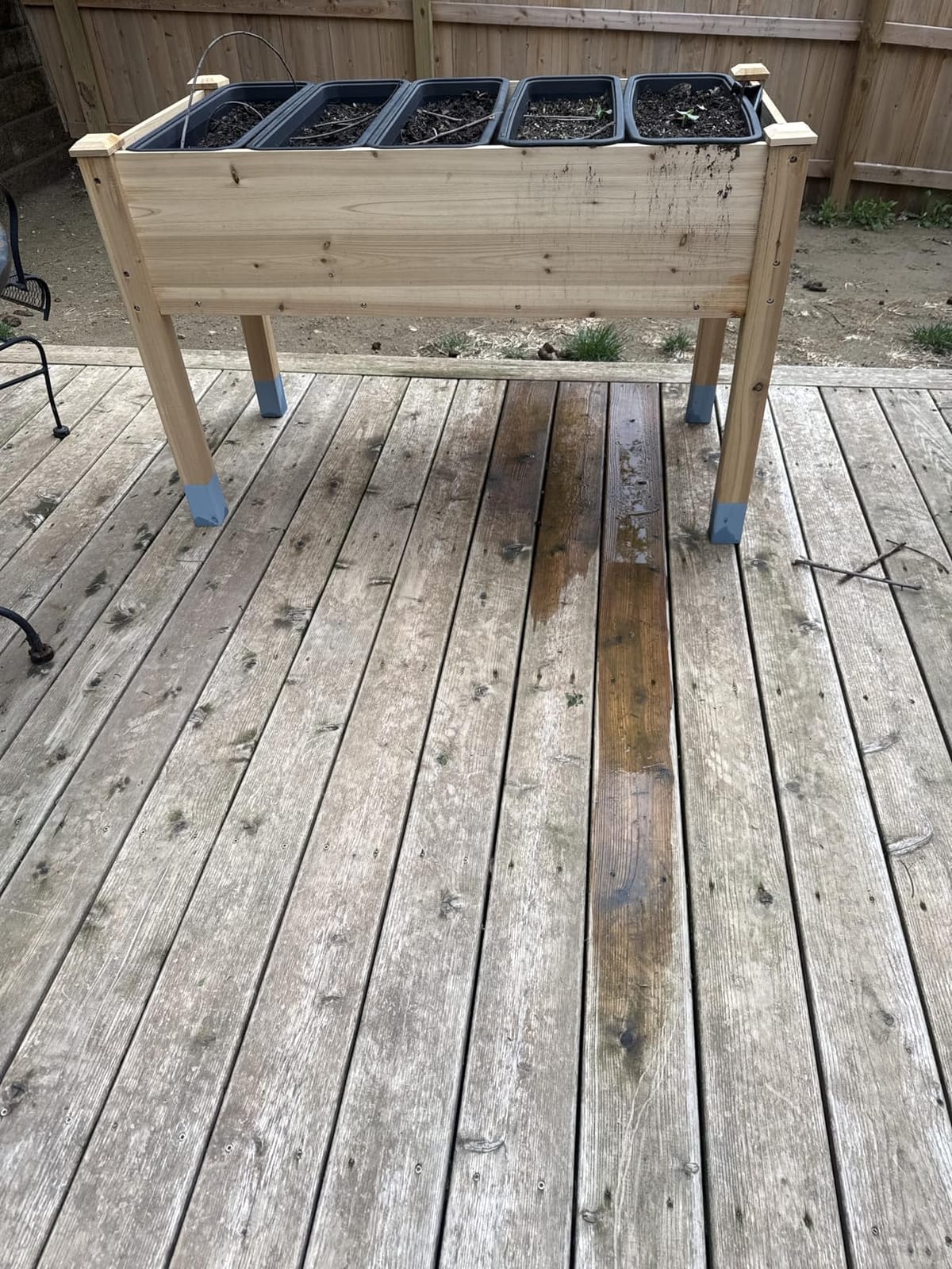 MIXC 331lb Capacity Sturdy Wooden Raised Garden Bed Outdoors with Legs customer photo 2