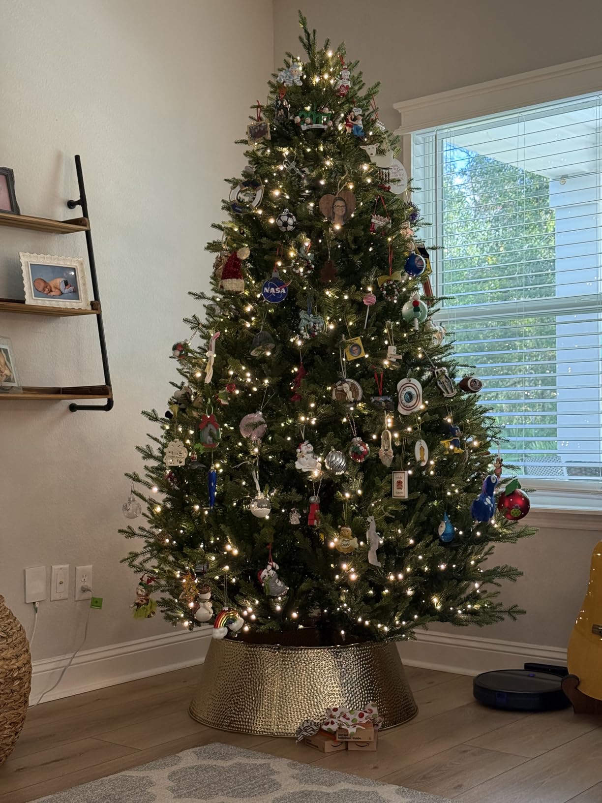 BIRDROCK HOME Metal Christmas Tree Collar, Gold, 28” x 10” customer photo 2