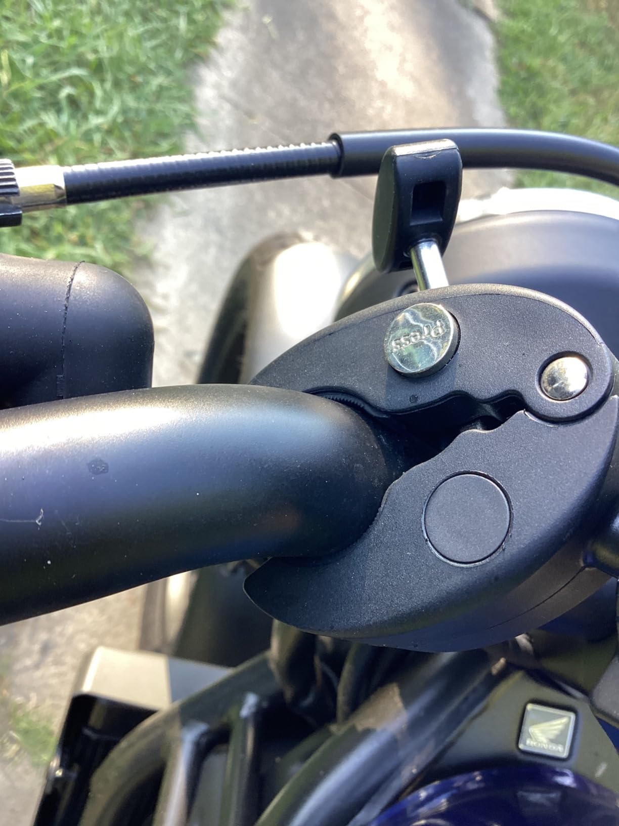 Lamicall Motorcycle Bike Phone Holder with Upgrade Quick Install Bar Clip customer photo 1