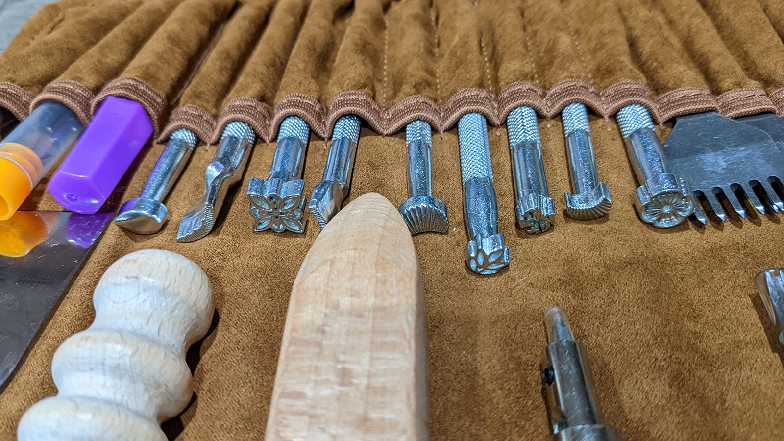 TLKKUE Leather Working Tools Leather Craft Tools for Carving Stamping | Sewing Punching Cutting with Custom Storage Bag Professional Tooling Kit for Crafting, Repair & DIY Projects customer photo 2