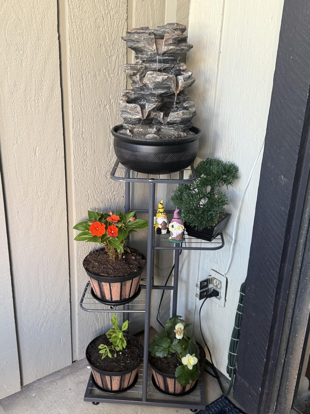 LINZINAR 4 Tier Plant Stand Indoor Outdoor Metal Flower Pot Display Shelf customer photo 1