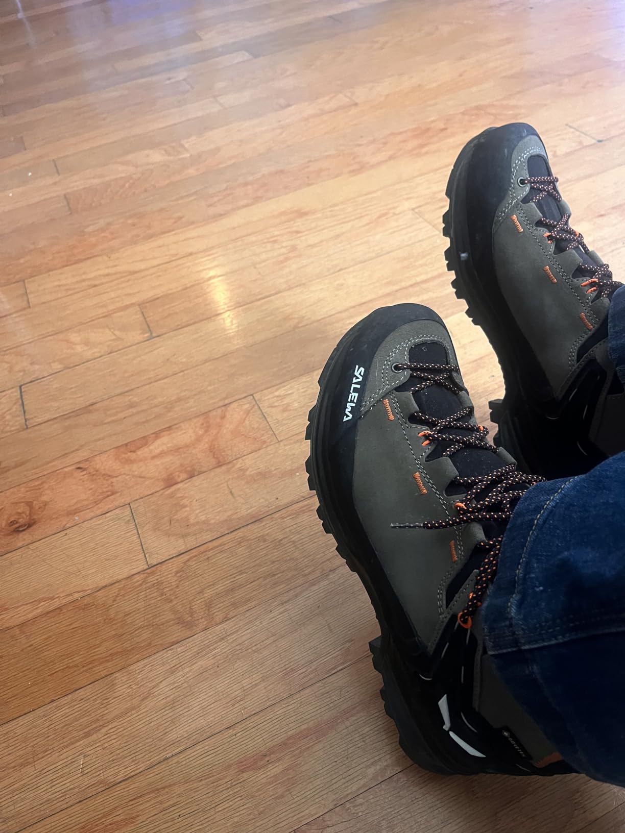 Salewa Men's Mountain Trainer 2 Mid GTX Hiking Boots customer photo 1