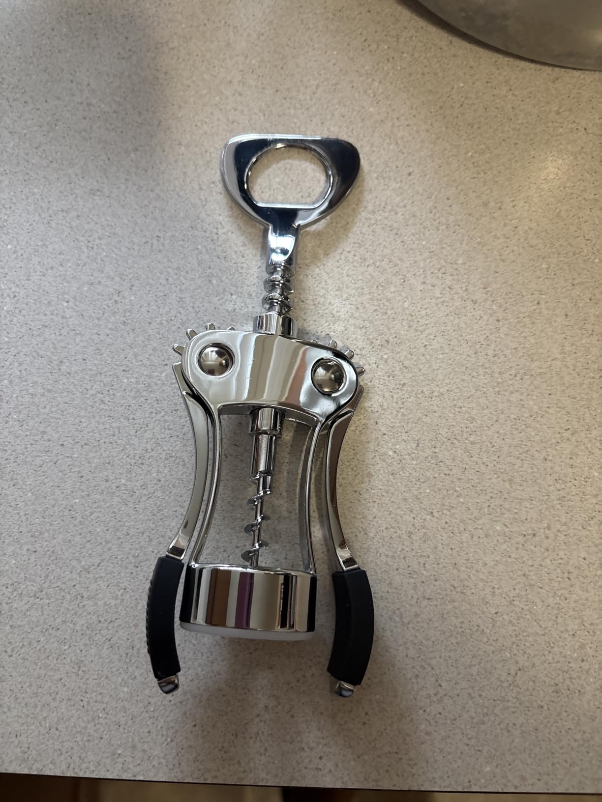 KORCCI Wine Opener, Heavy-Duty Zinc Alloy Wing Corkscrew, Premium Beer Bottle Opener, Multifunctional Wine Accessories with Ergonomic Handle and Sharp Screw, for Kitchen, Bar, Restaurant (SILVER) customer photo 1