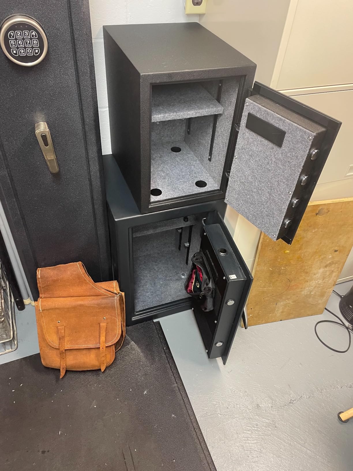 Hornady Fireproof Safe for Guns and Valuables with Keypad Entry - Secure Your Firearms, Cash, Documents, Jewelry and More - 4-6 Digital Keypad Entry, Interior Light and Backup Key - Item 95407 customer photo 2