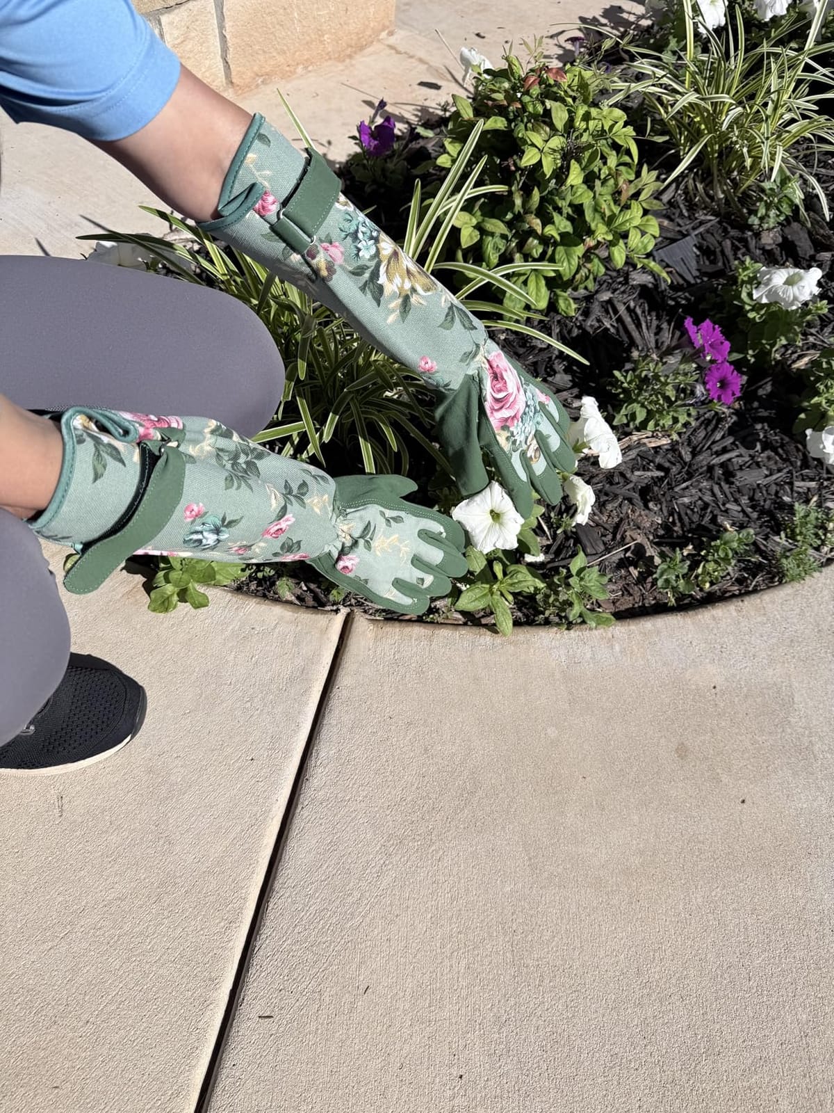 WANCHI Gardening Gloves for Women Gift,Yard Work Garden Gloves,Green Medium customer photo 1