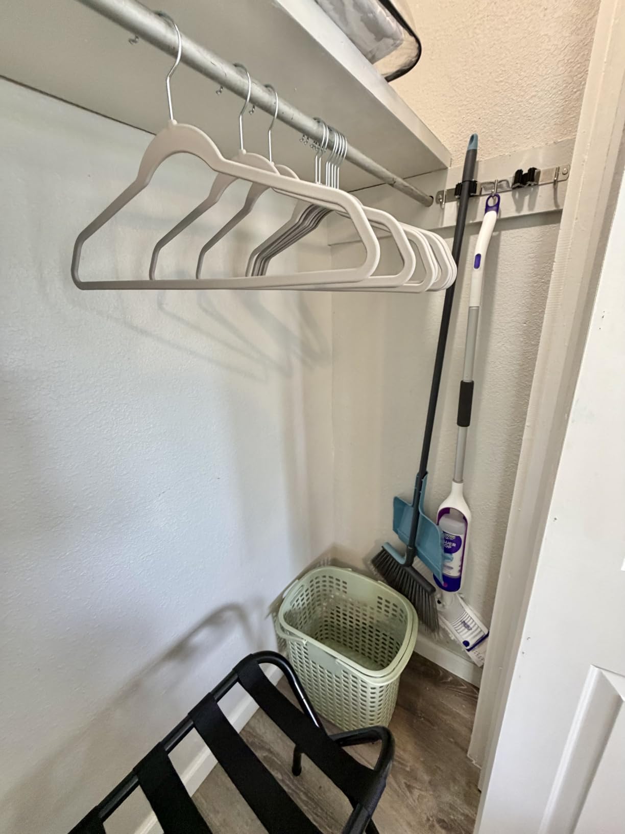 AceMining Broom Holder Wall Mount, 5 Racks 4 Hooks Heavy Duty Mop Organizer customer photo 2