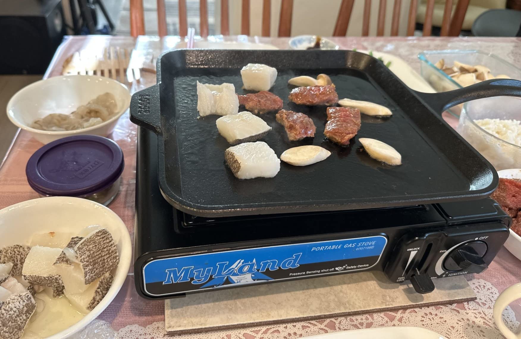 Lodge Pre-Seasoned Cast Iron Square Griddle, PFAS-Free, 11 Inches | Cast Iron for Pancakes, Eggs, Bacon & Grilling Favorites, Durable & Even Heat Distribution, Non-Toxic, Made in USA customer photo 2