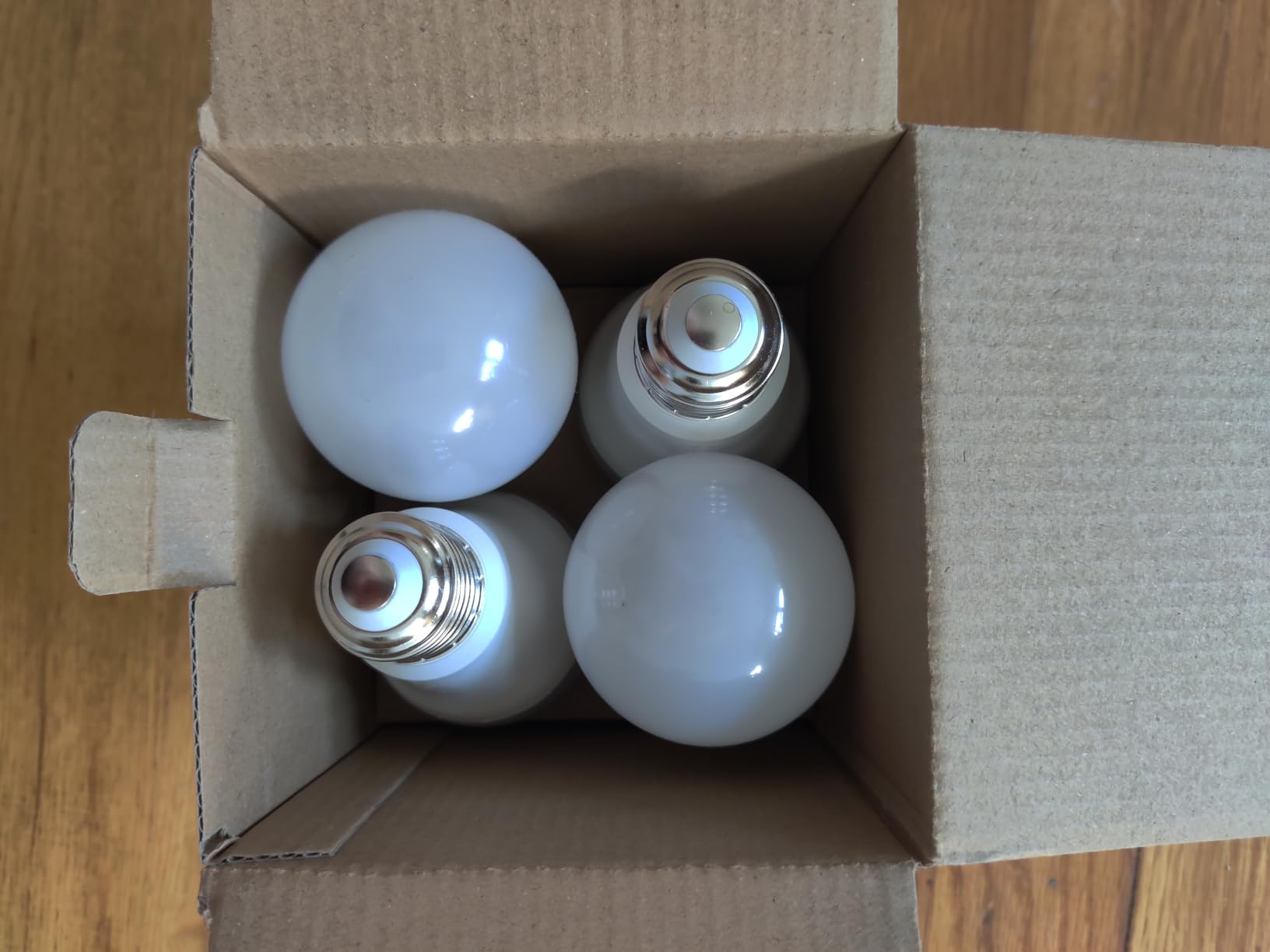 LED Light Bulbs, 100 Watt Equivalent A19, 13W 5000K Daylight White 1500 Lumens Non-Dimmable Bright E26 Edison Medium Screw Bulbs for Home Bedroom Kitchen Living Room Office Lamp, 4-Pack customer photo 1
