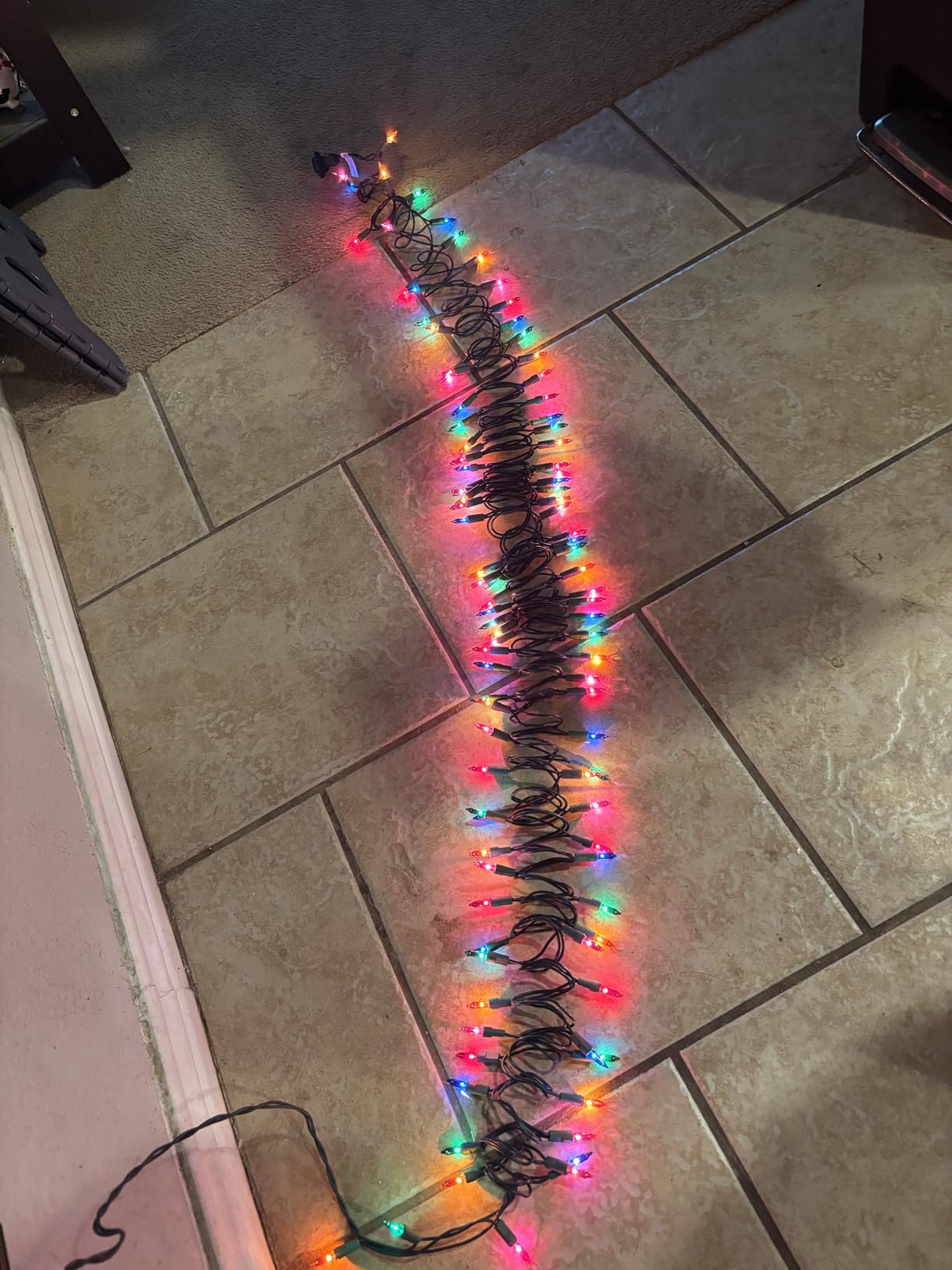TW SHINE Warm White Christmas Lights Outdoor, 20FT 100 Count Incandescent Christmas Light Indoor, Waterproof Christmas Tree String Lights for Xmas Decorations customer photo 1