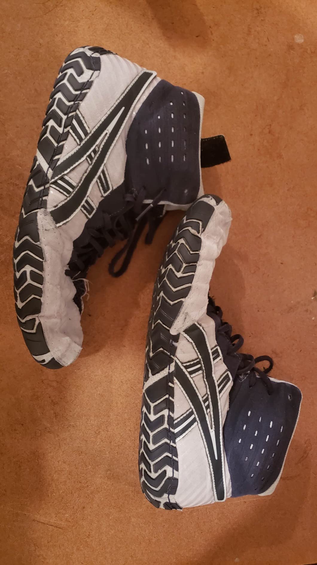 ASICS Men's Aggressor 4 Wrestling Shoes customer photo 2
