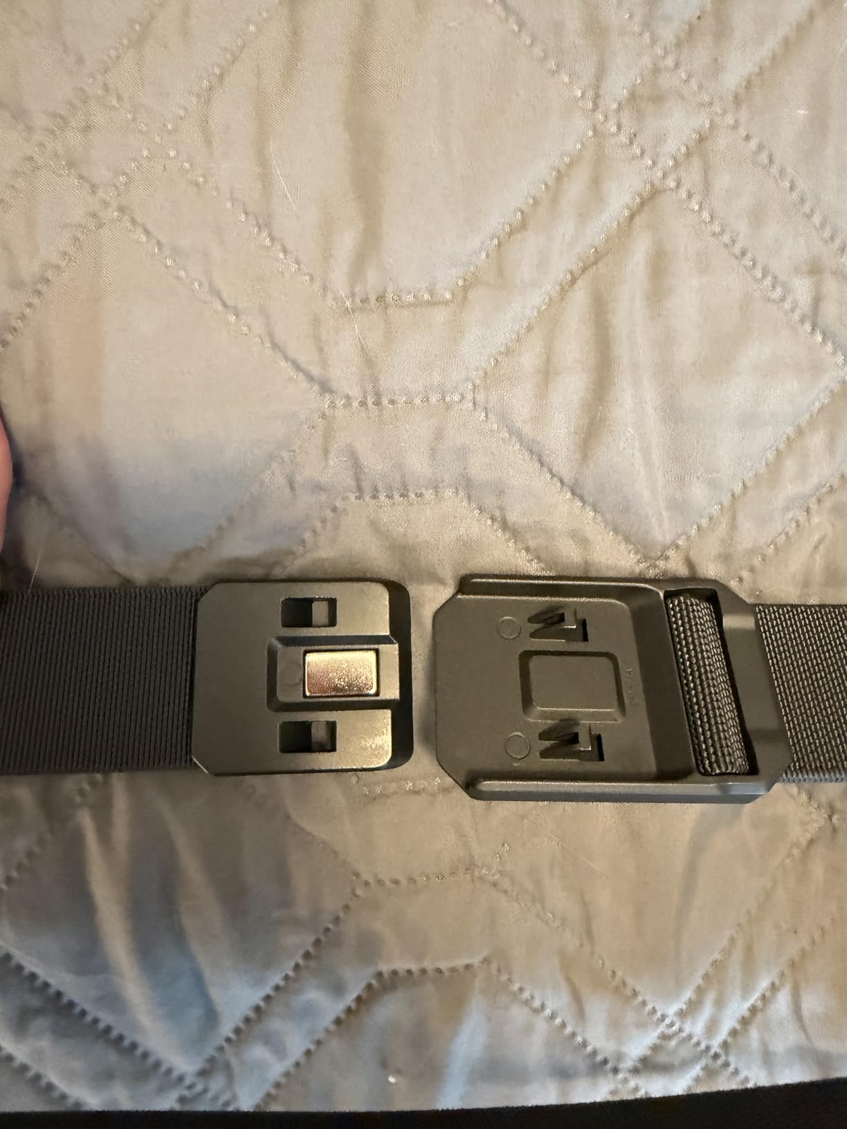 Groove Life Groove Belt, Men's Adjustable Stretch Belt with Magnetic Buckle customer photo 1