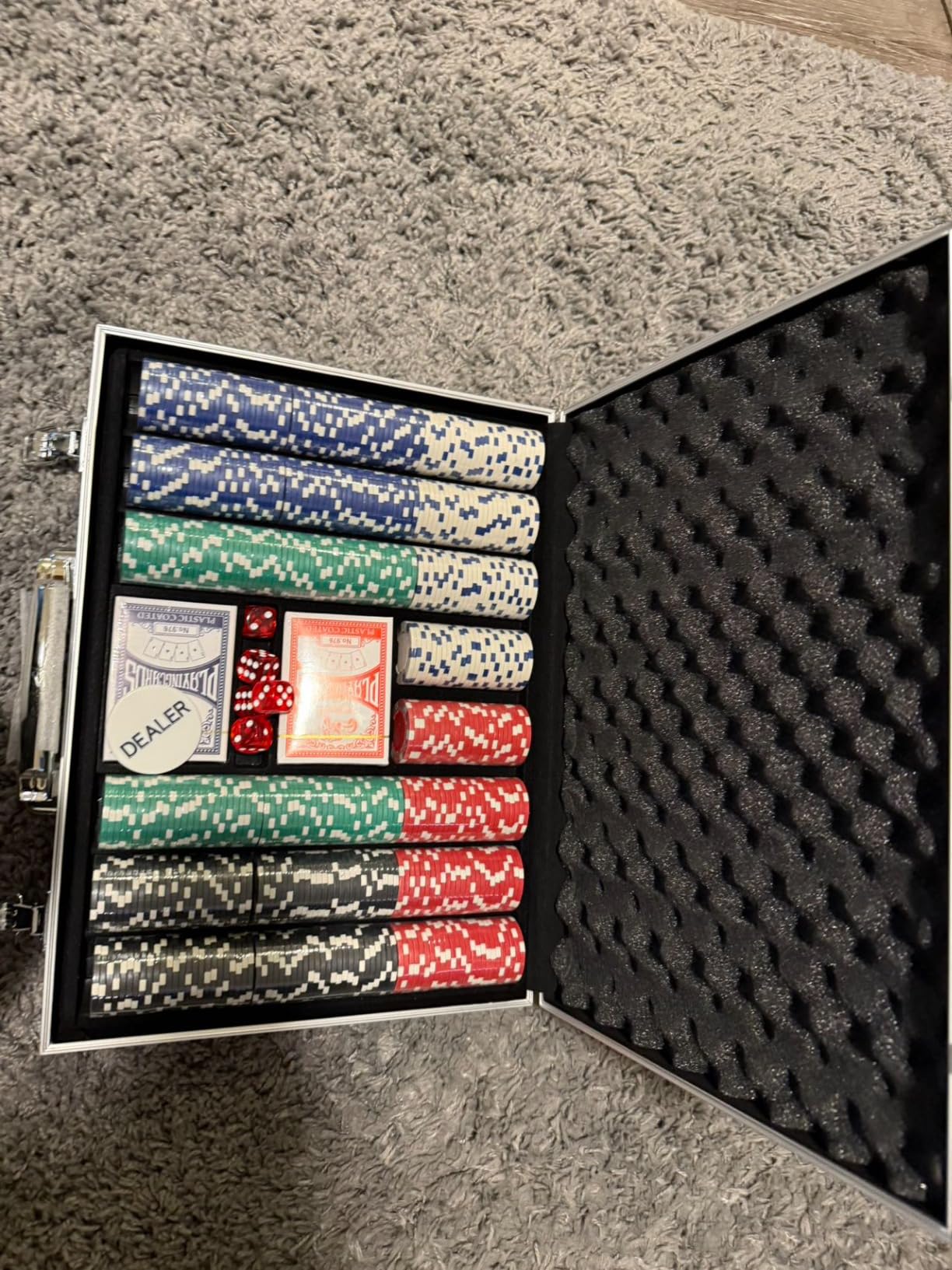 Comie Poker Chips,500PCS Poker Chip Set with Aluminum Travel Case,11.5 Gram Poker Set for Texas Holdem Blackjack Gambling | Aluminum Travel Case, For Texas Holdem Blackjack Gambling customer photo 1