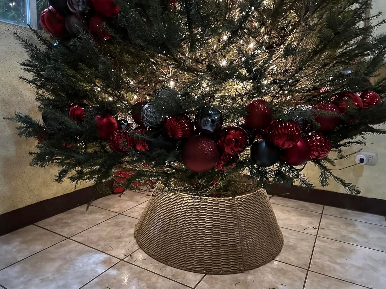 27in Farmhouse Christmas Tree Collar - Tree Basket - Natural Woven - Base Cover for Christmas Tree - Tree Skirt - Tree Ring customer photo 2