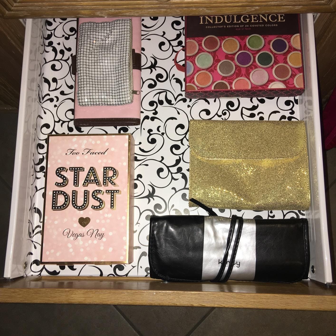 Con-Tact Brand Creative Covering, Self-Adhesive Shelf Liner, Multi-Purpose Vinyl Roll, Easy to Use and Apply, 18'' x 16', English Rose Blue customer photo 2