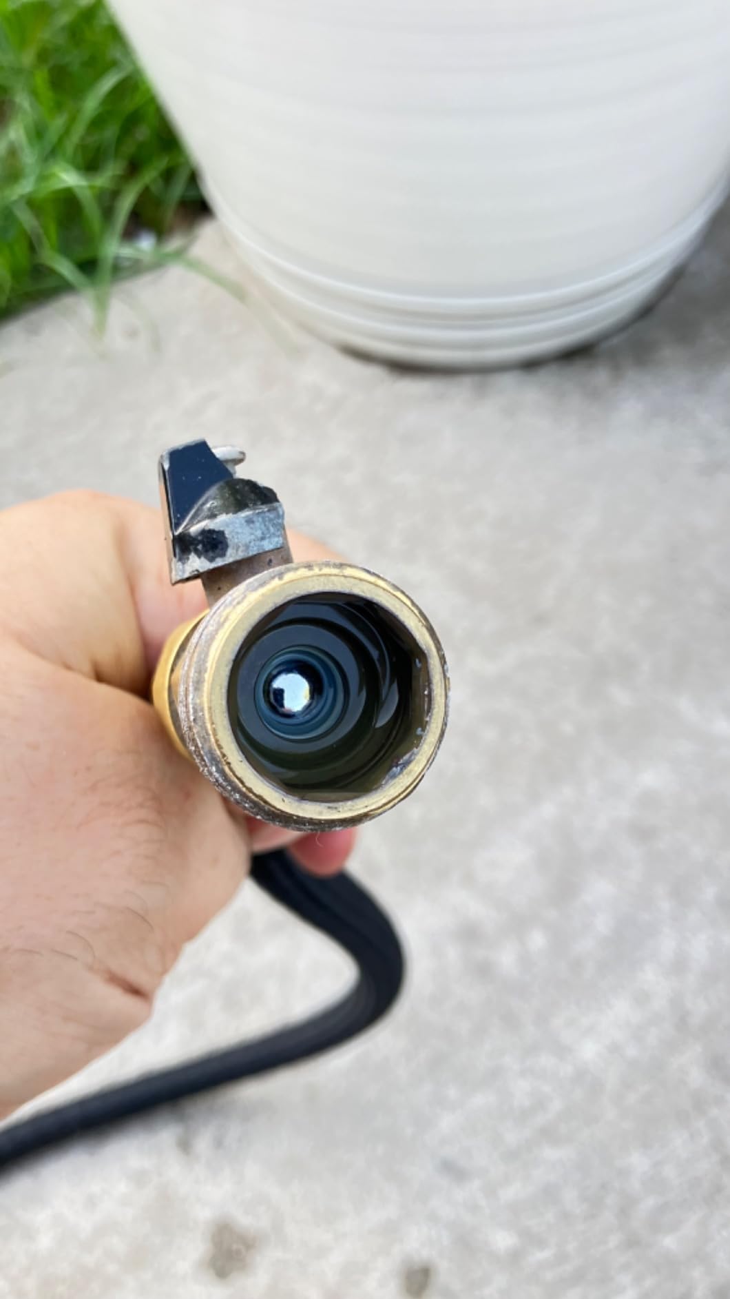J&B XpandaHose 50ft Expandable Garden Hose- Heavy Duty Superior Strength 3750D - 4 -Layer Latex Core - Extra Strong Brass Connectors and Storage Bag (Black 50) customer photo 1